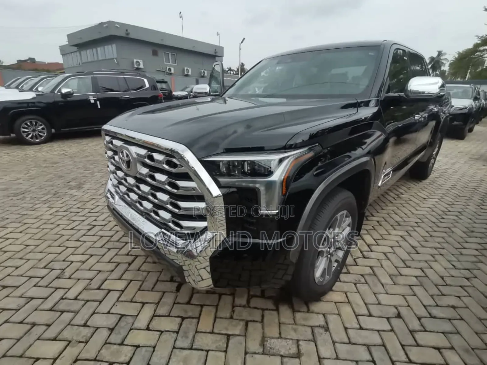 Toyota Tundra Platinum CrewMax 6.5' Bed 2024 Black