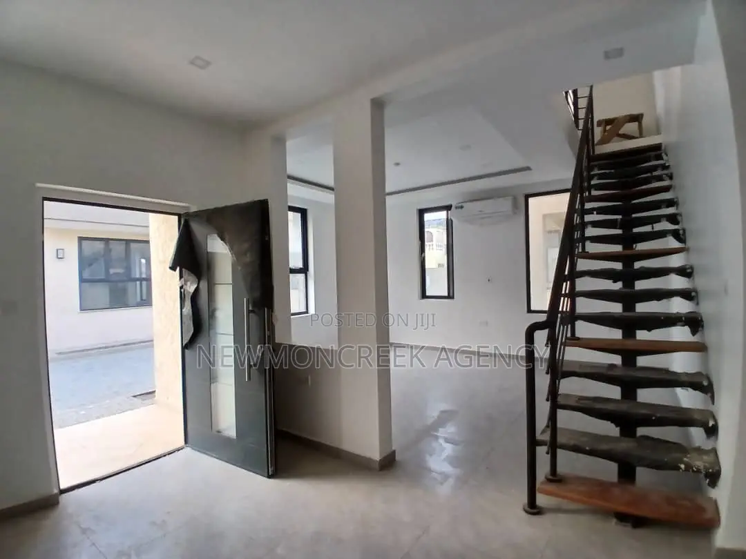 3bdrm Duplex in Adenta Estates, SDA Area for sale