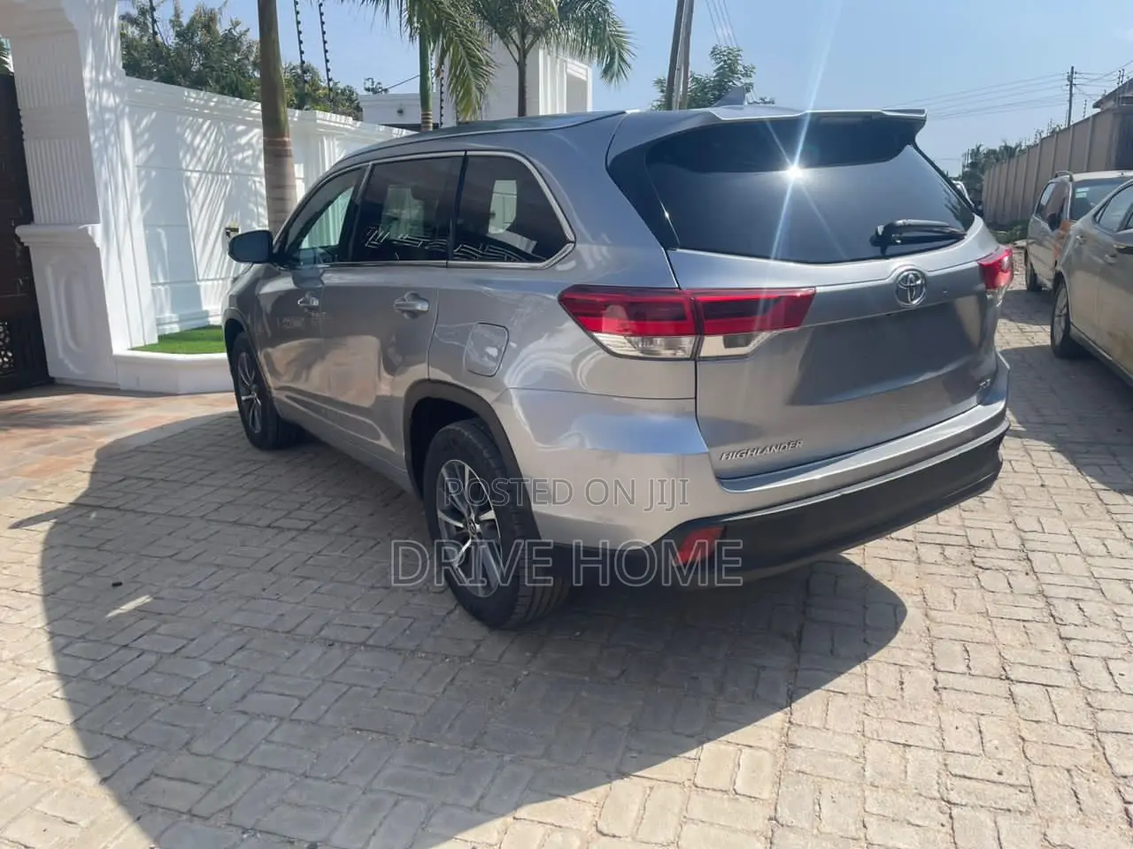 Toyota Highlander SE 4x2 V6 (3.5L 6cyl 8A) 2018 Silver