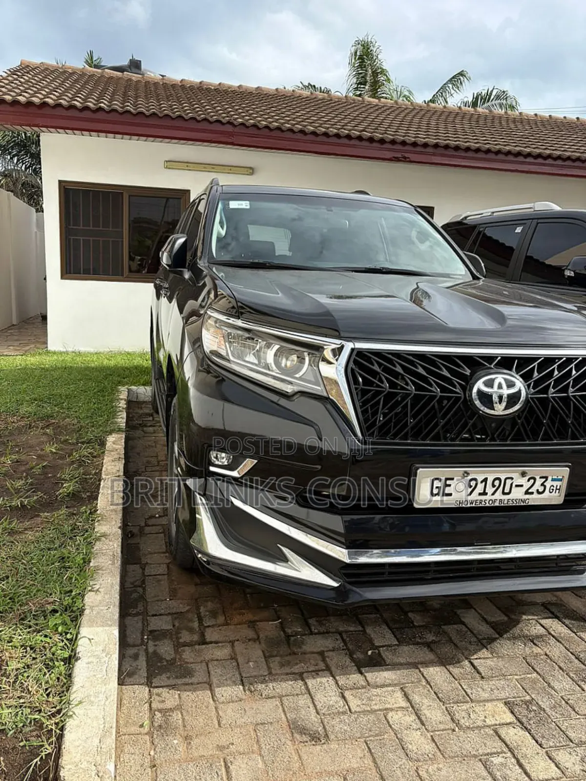 Executive Toyota Land Cruiser Prado Available for Rentals!