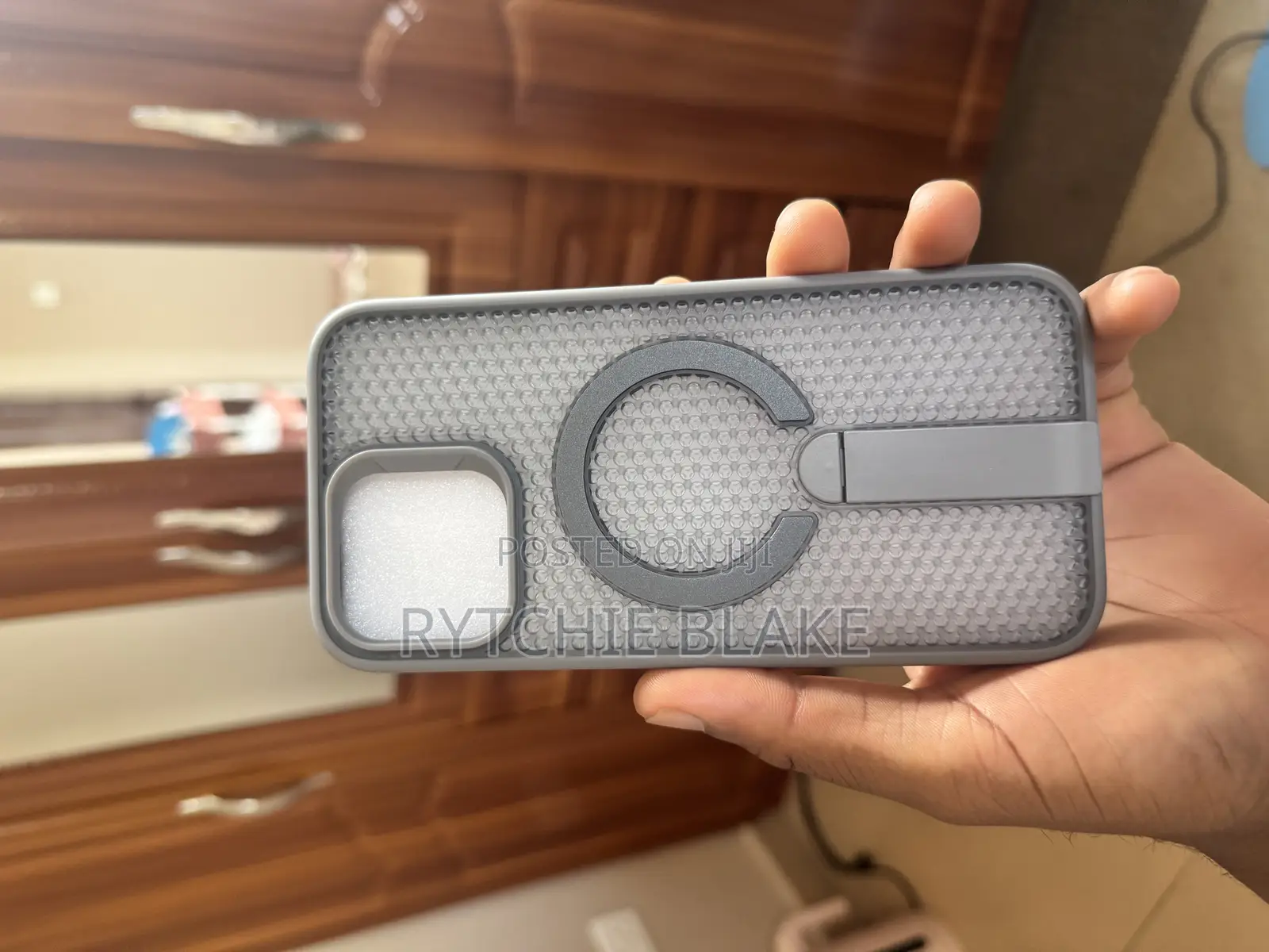iPhone 15 Promax Case With Ventilation