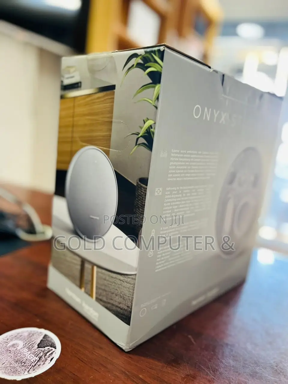 Onyx Studio 9