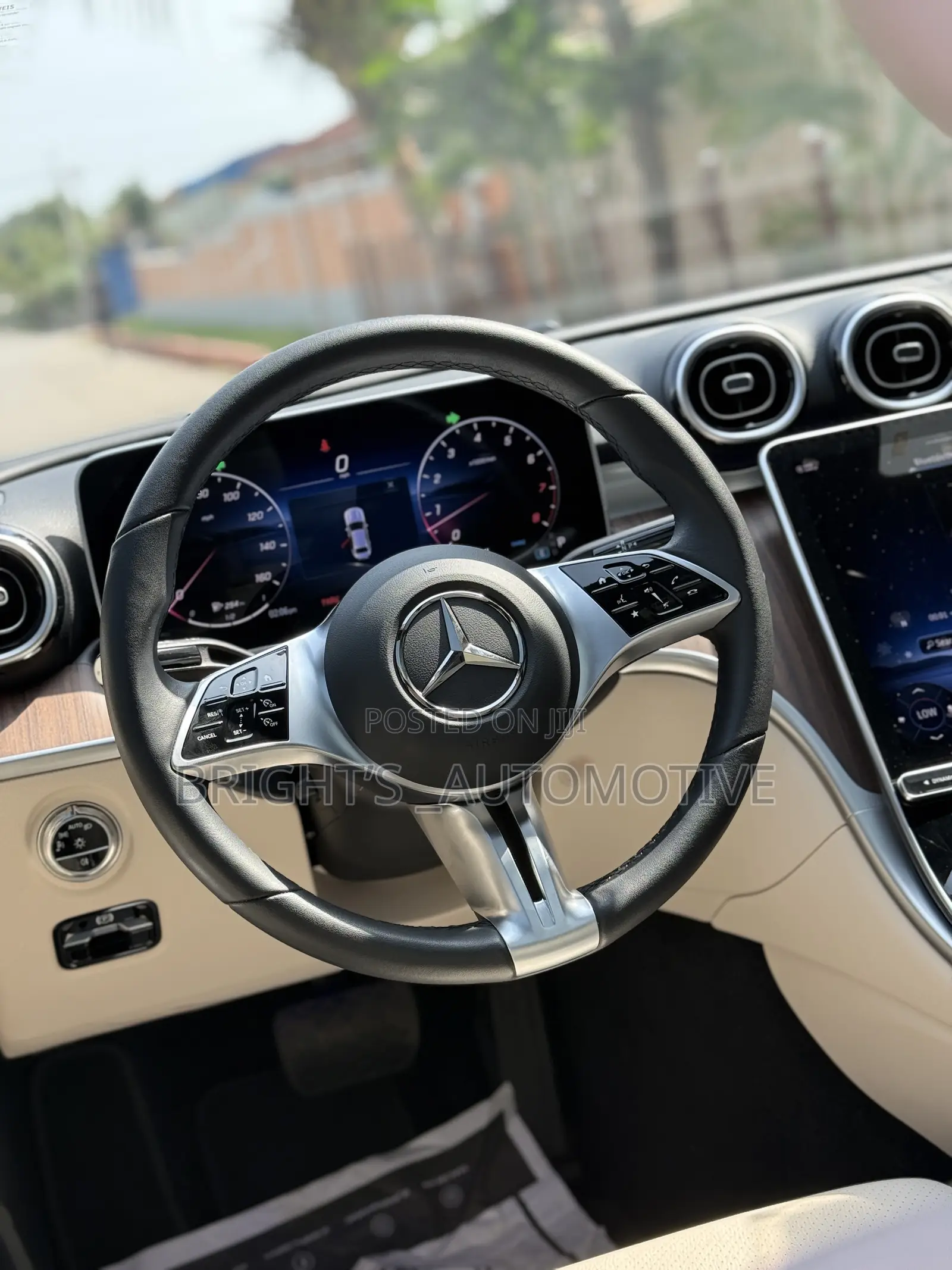 Mercedes-Benz C300 2025 White