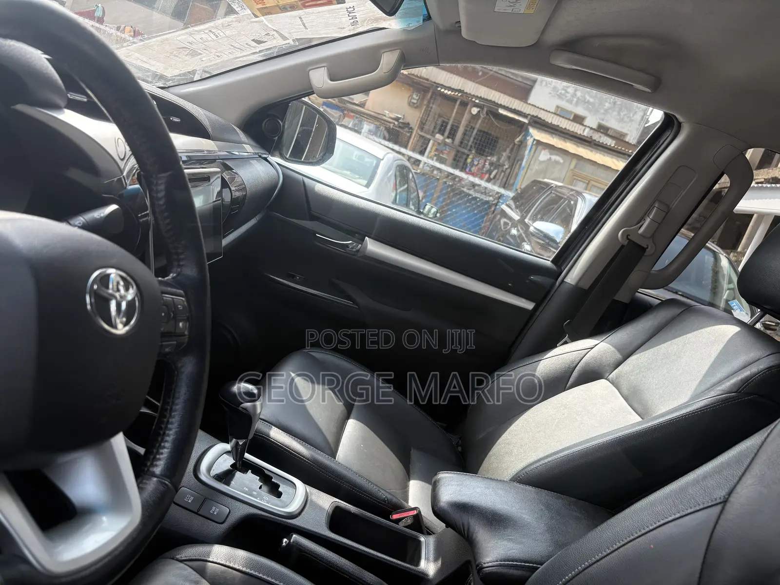 Toyota Hilux 2021 Black