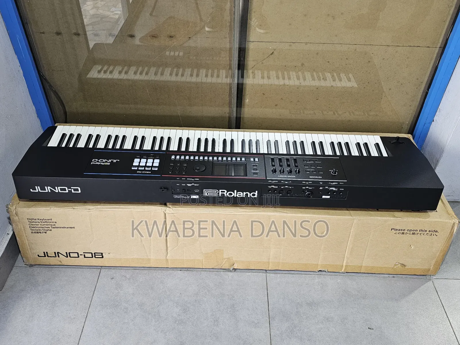 Roland Juno-D8 88-Key Synthesizer Keyboard