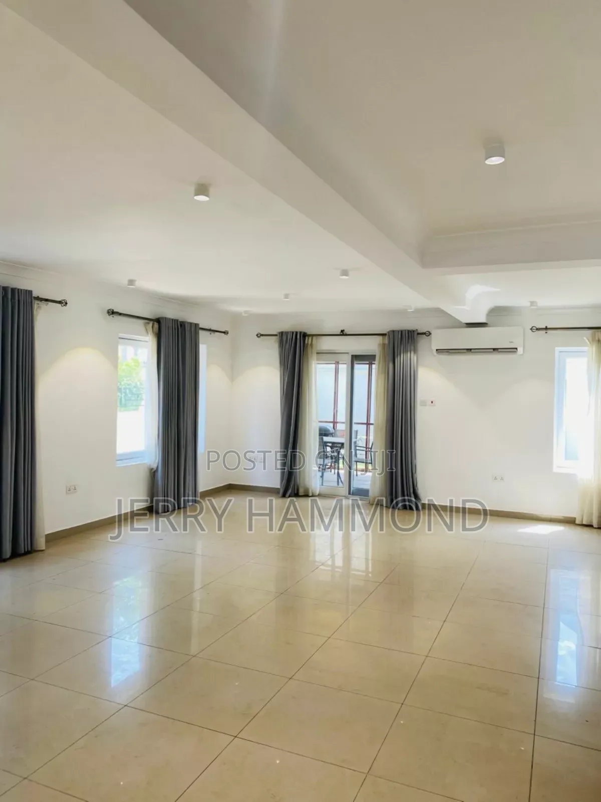 4bdrm Apartment in Cantoment, Cantonments for rent