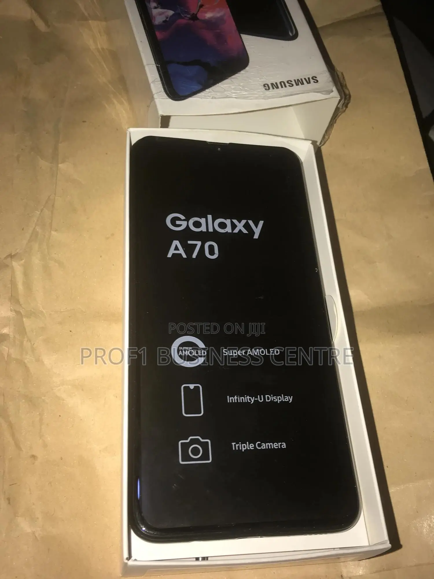 New Samsung Galaxy A70 128 GB Black