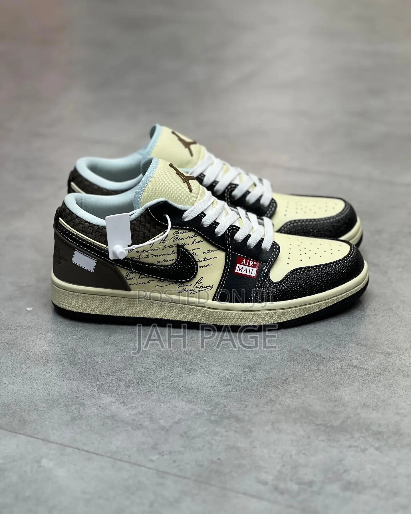 Nike Jordan 1se Air Mail Sneakers