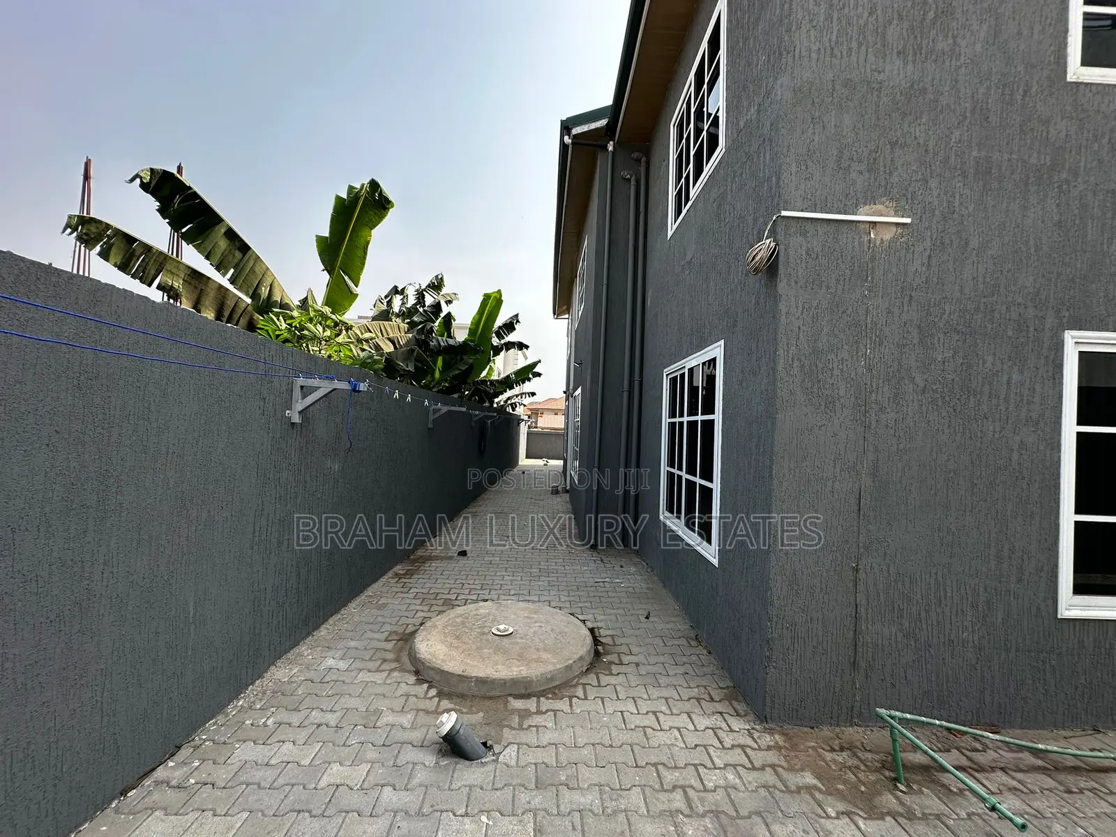 3bdrm Apartment in Braham Luxury, Tseaddo for rent