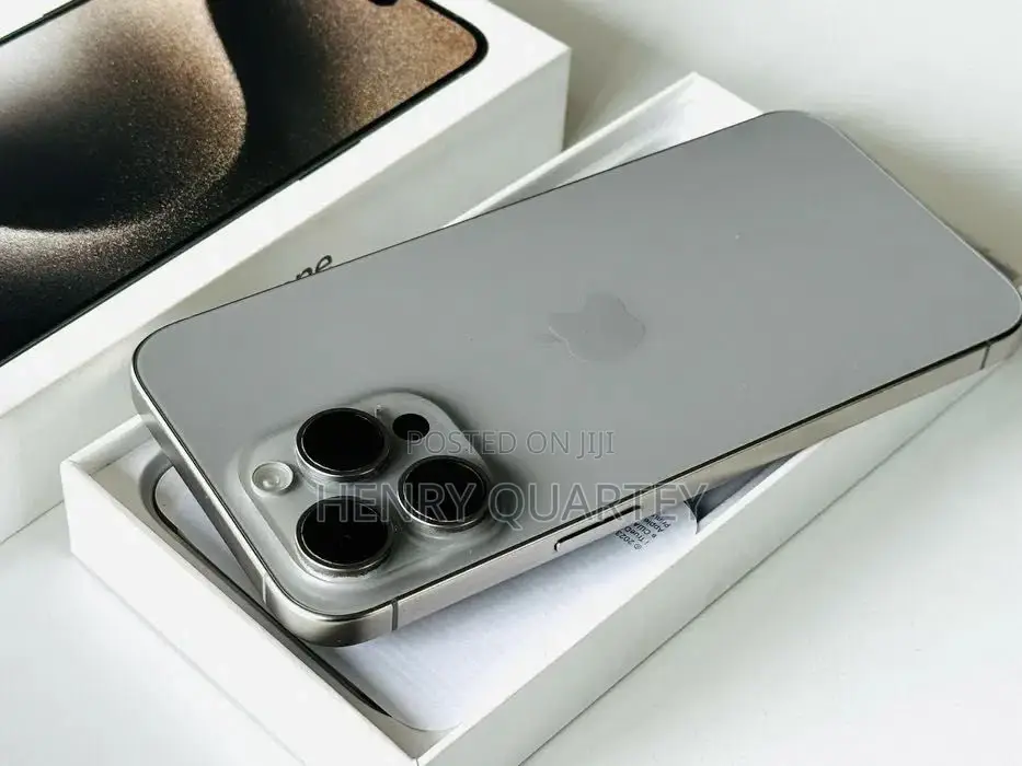 Apple iPhone 15 Pro Max 256 GB Silver