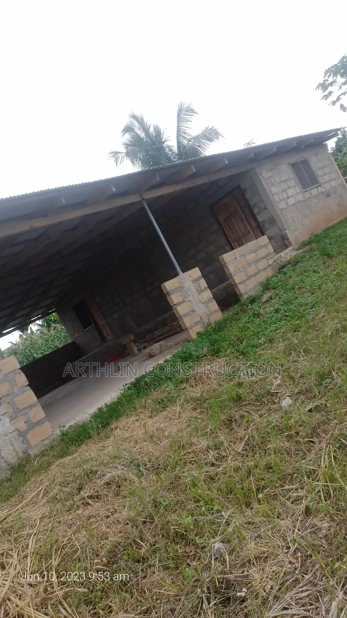 Commercial Property Adjacent Swedru Secondary School for Rent