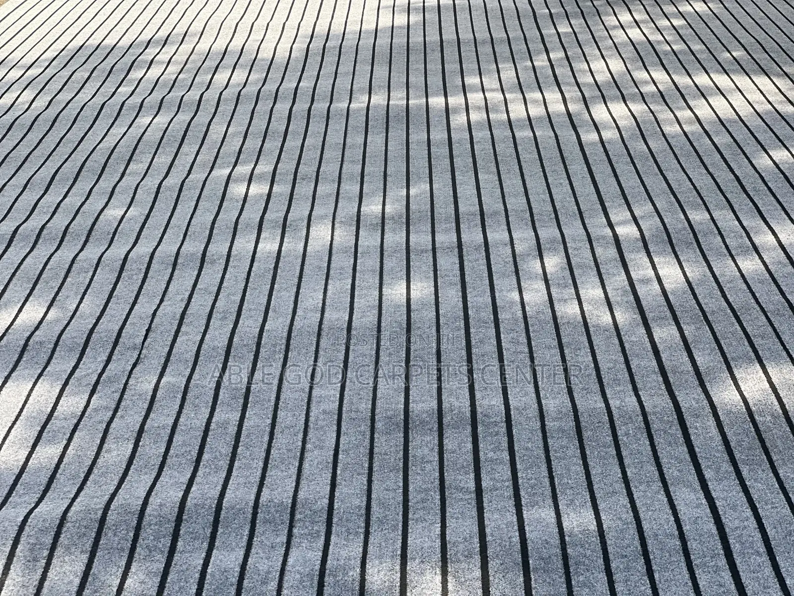 All Types of Rugs and Woolen Carpets Are Available
