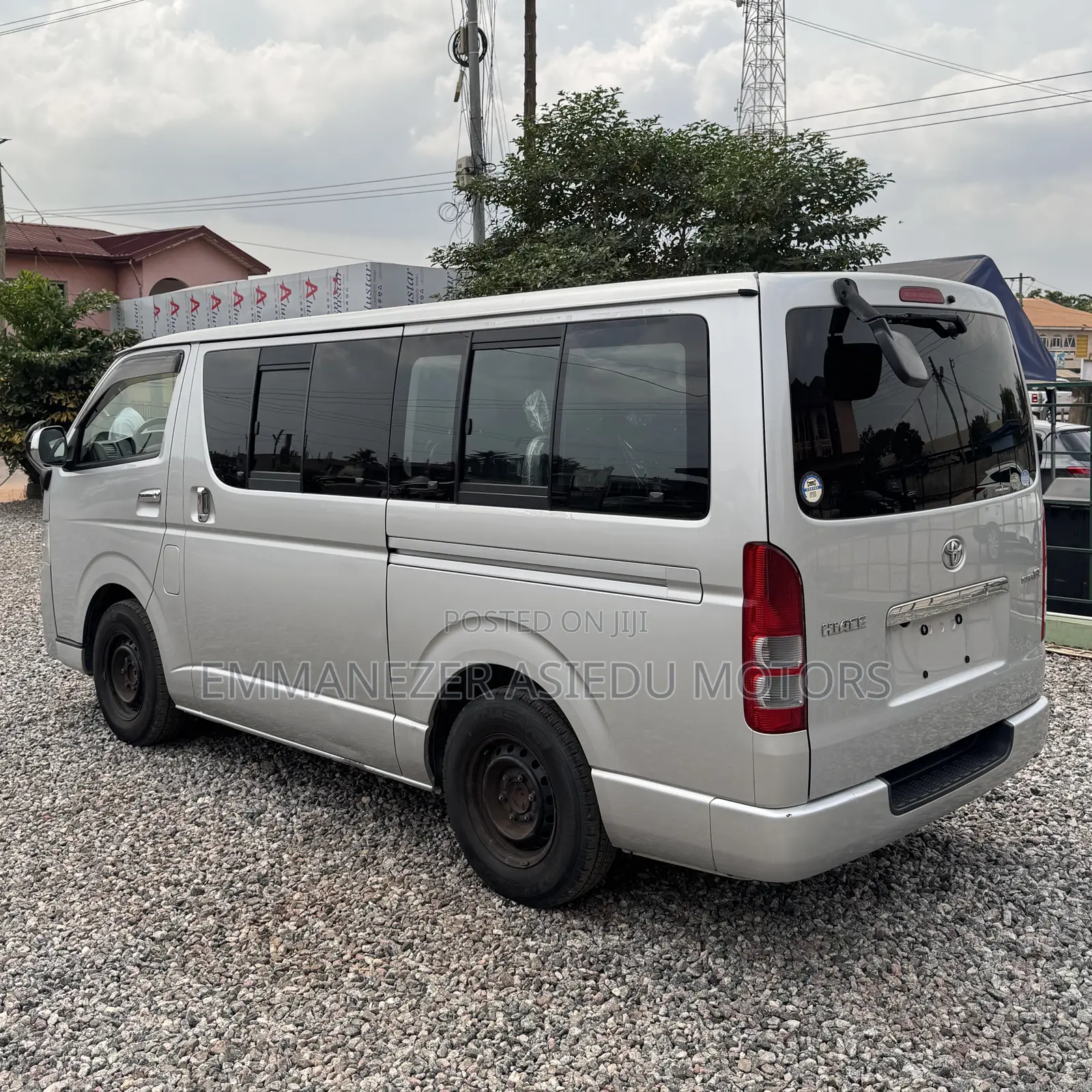 Toyota HiAce 2013 Silver