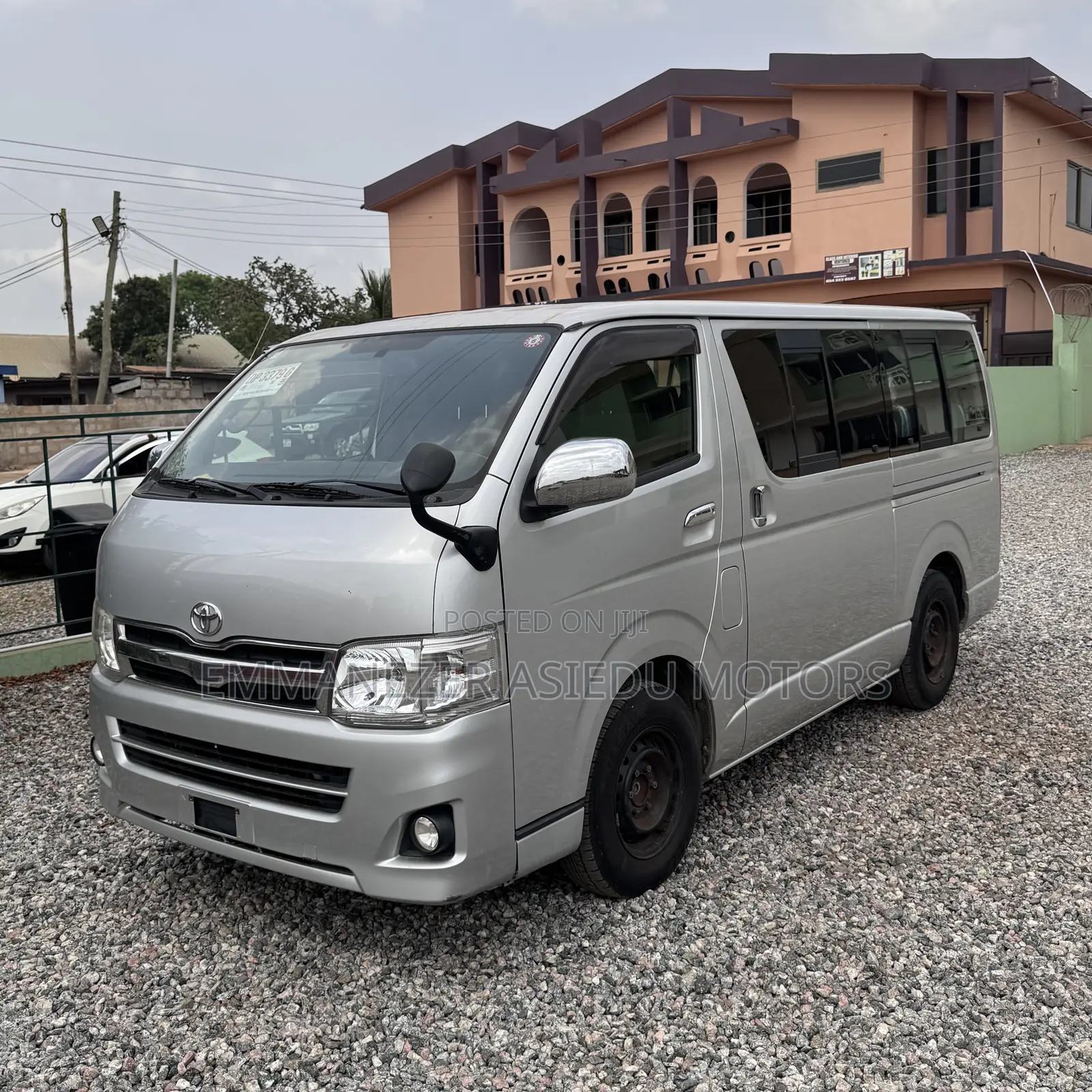 Toyota HiAce 2013 Silver