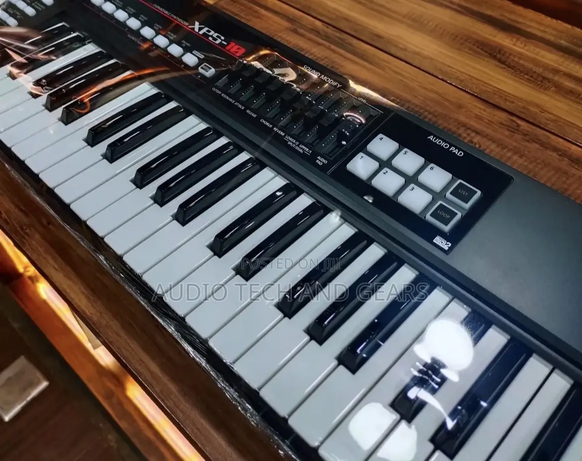Roland XPS 10 Synthesizer Pro Keyboard
