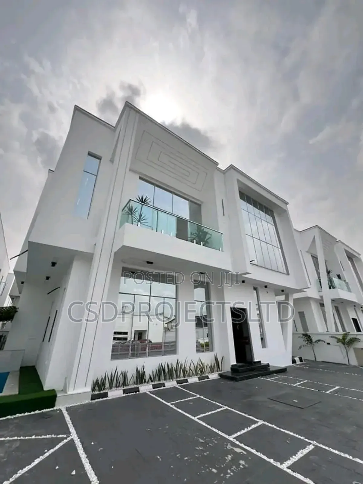 Building Contractor With Experience Mason Team