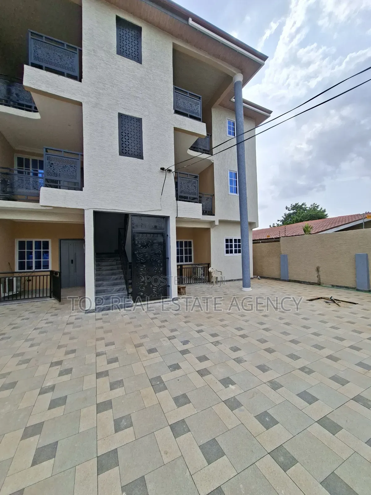 2bdrm Apartment in Ashomang Estate for rent
