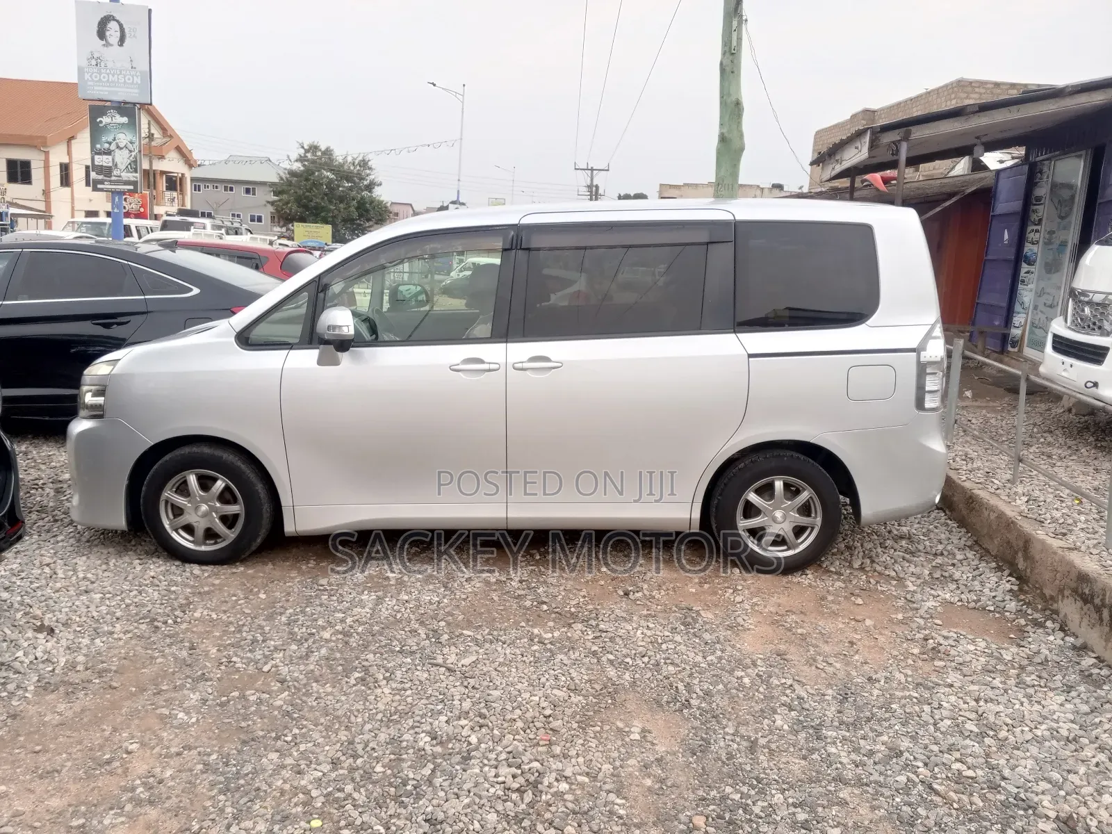 Toyota HiAce 2013 Silver