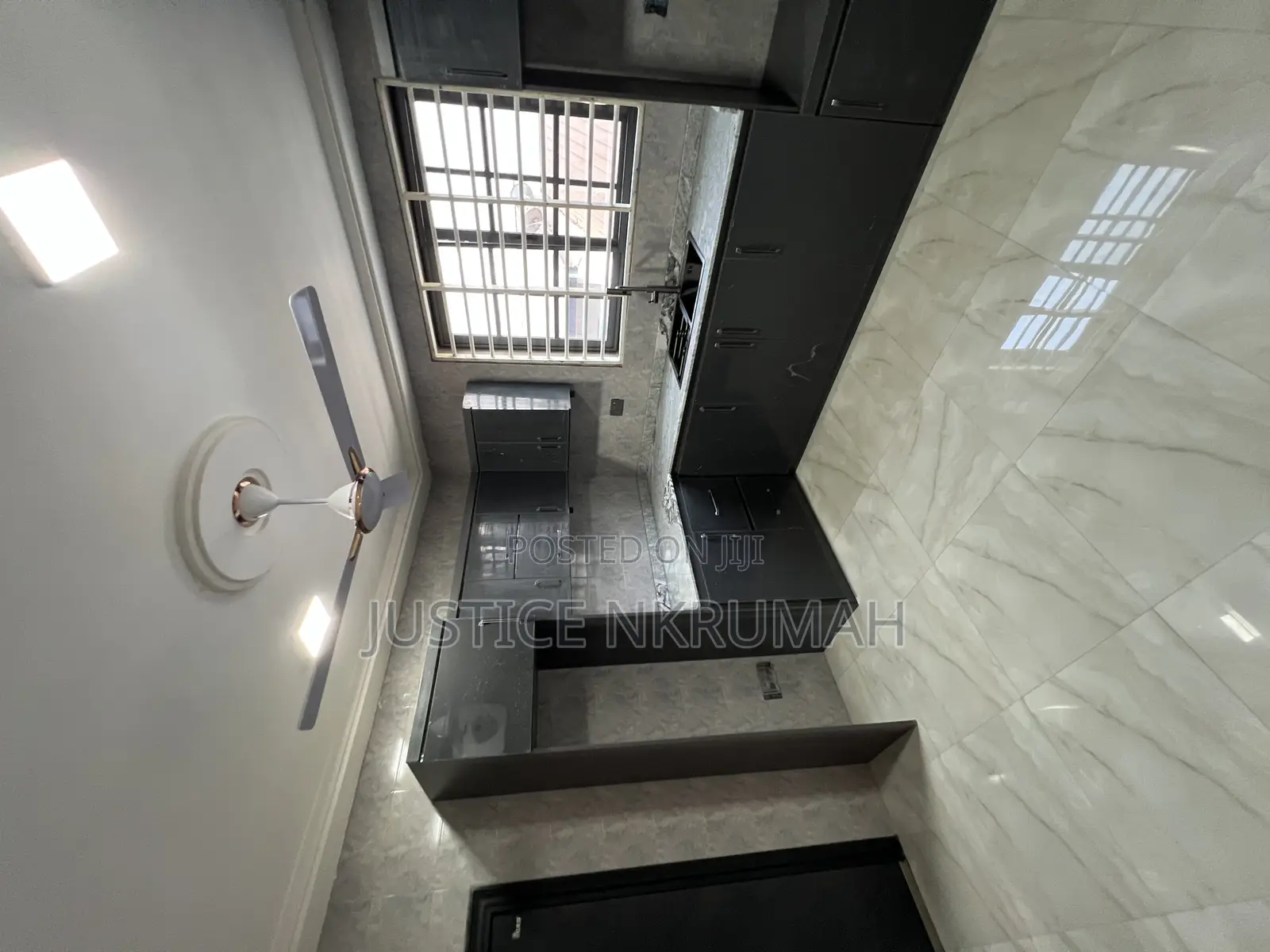 2bdrm Apartment in Mr Justice Estate, Bortiano for rent