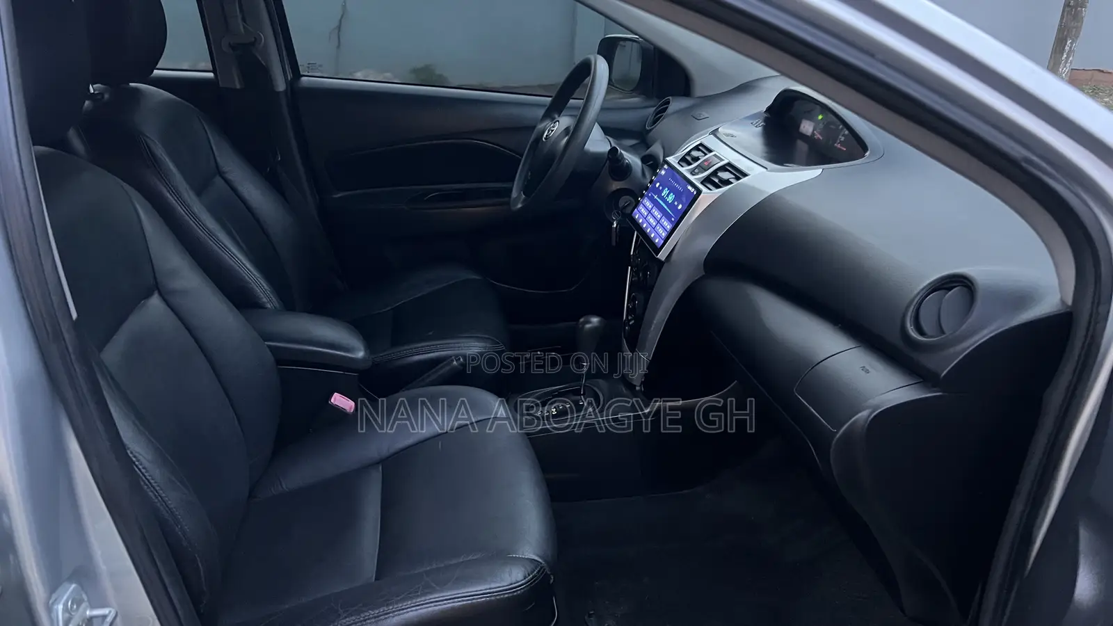 Toyota Belta 2010 Silver