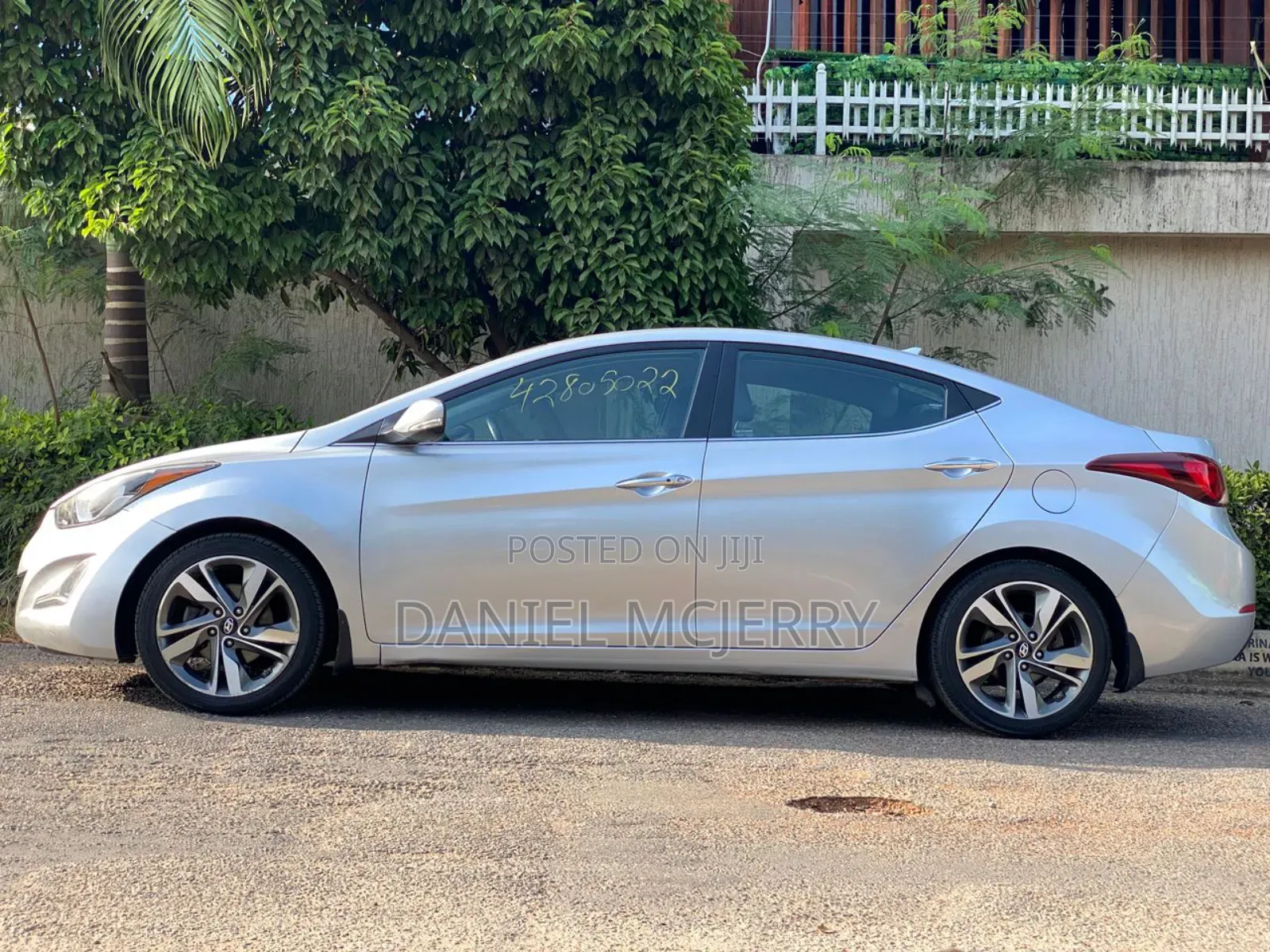 Hyundai Elantra Limited 4dr Sedan (1.8L 4cyl 6A) 2015 Silver