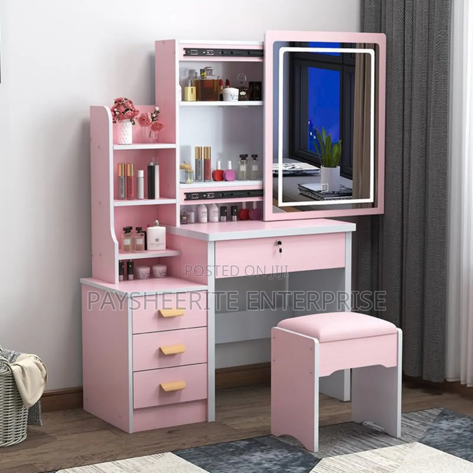 Vanity Dressing Mirror With Led Light 990 Cedis