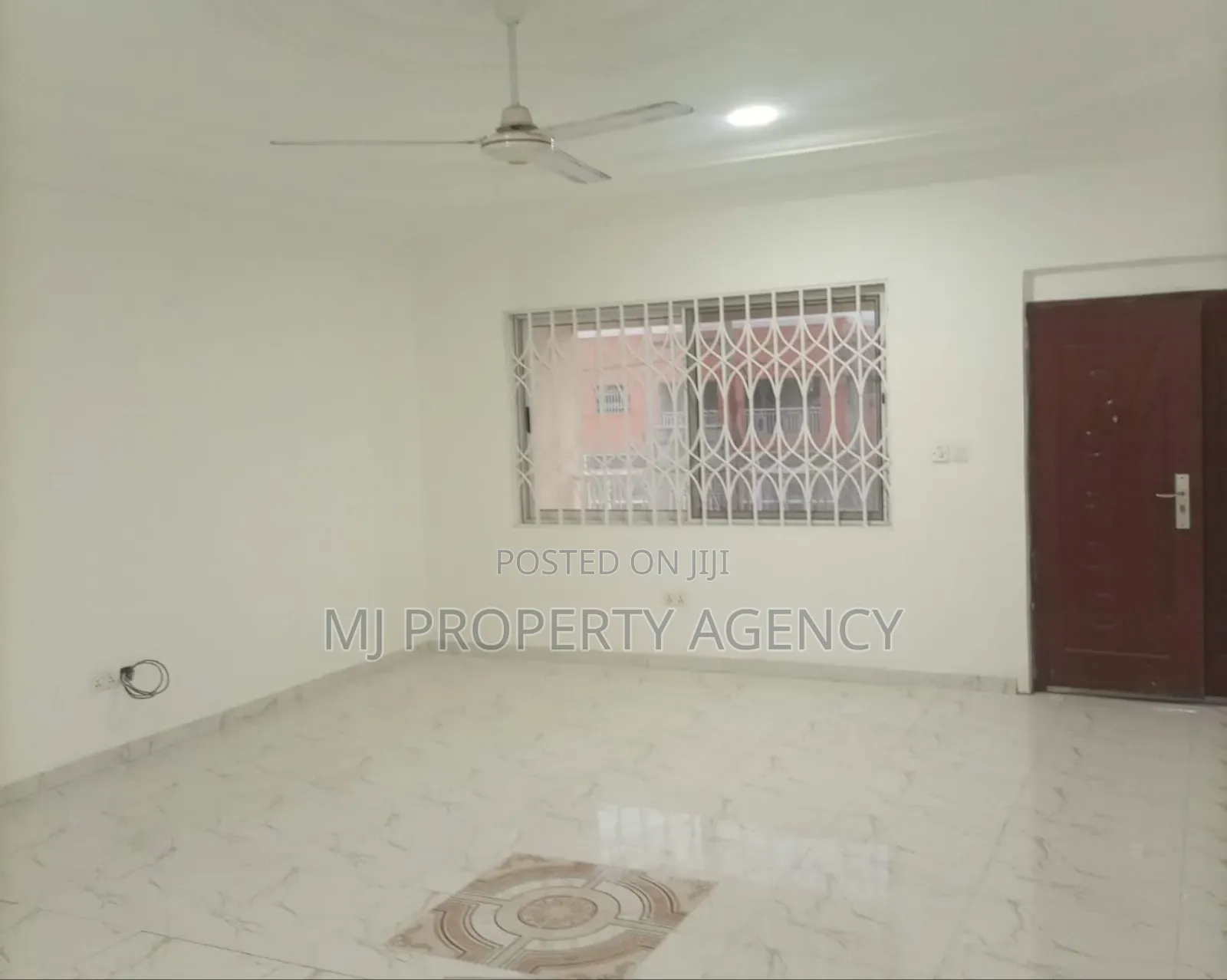 2bdrm Apartment in Community 25, Tema Metropolitan for rent