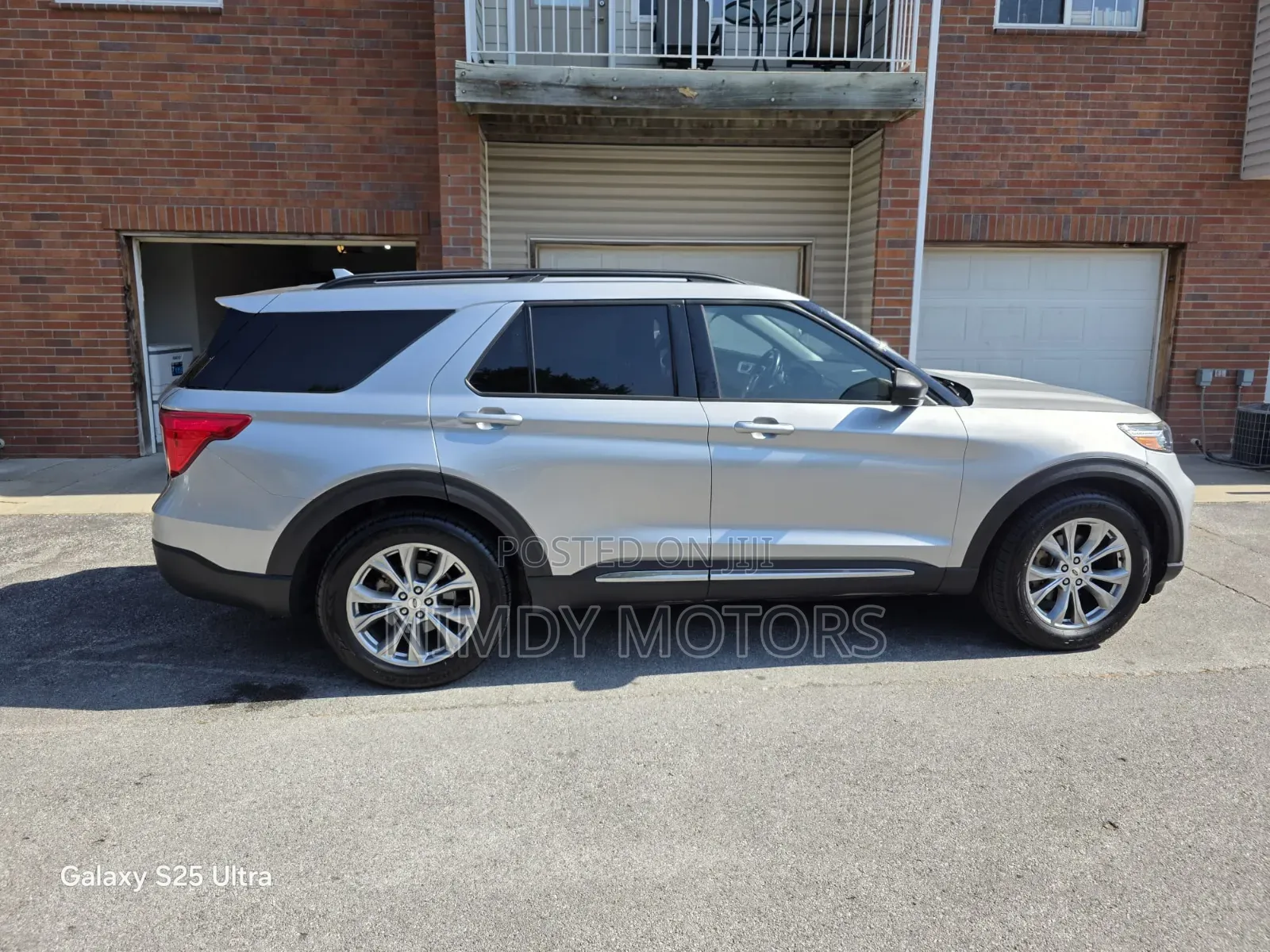 Ford Explorer XLT 2021 Silver
