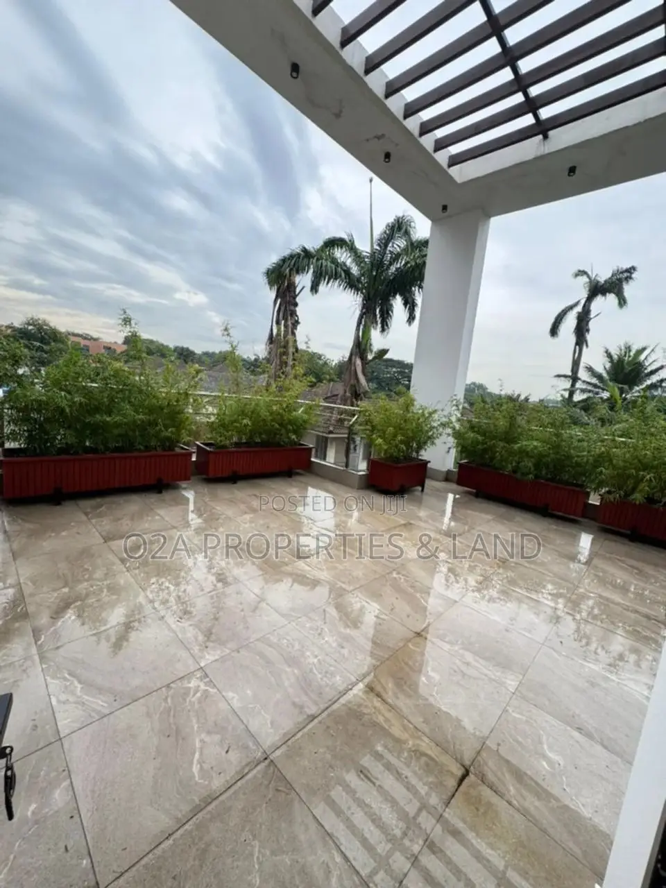 5bdrm House in Cantonments, Acquinas for sale