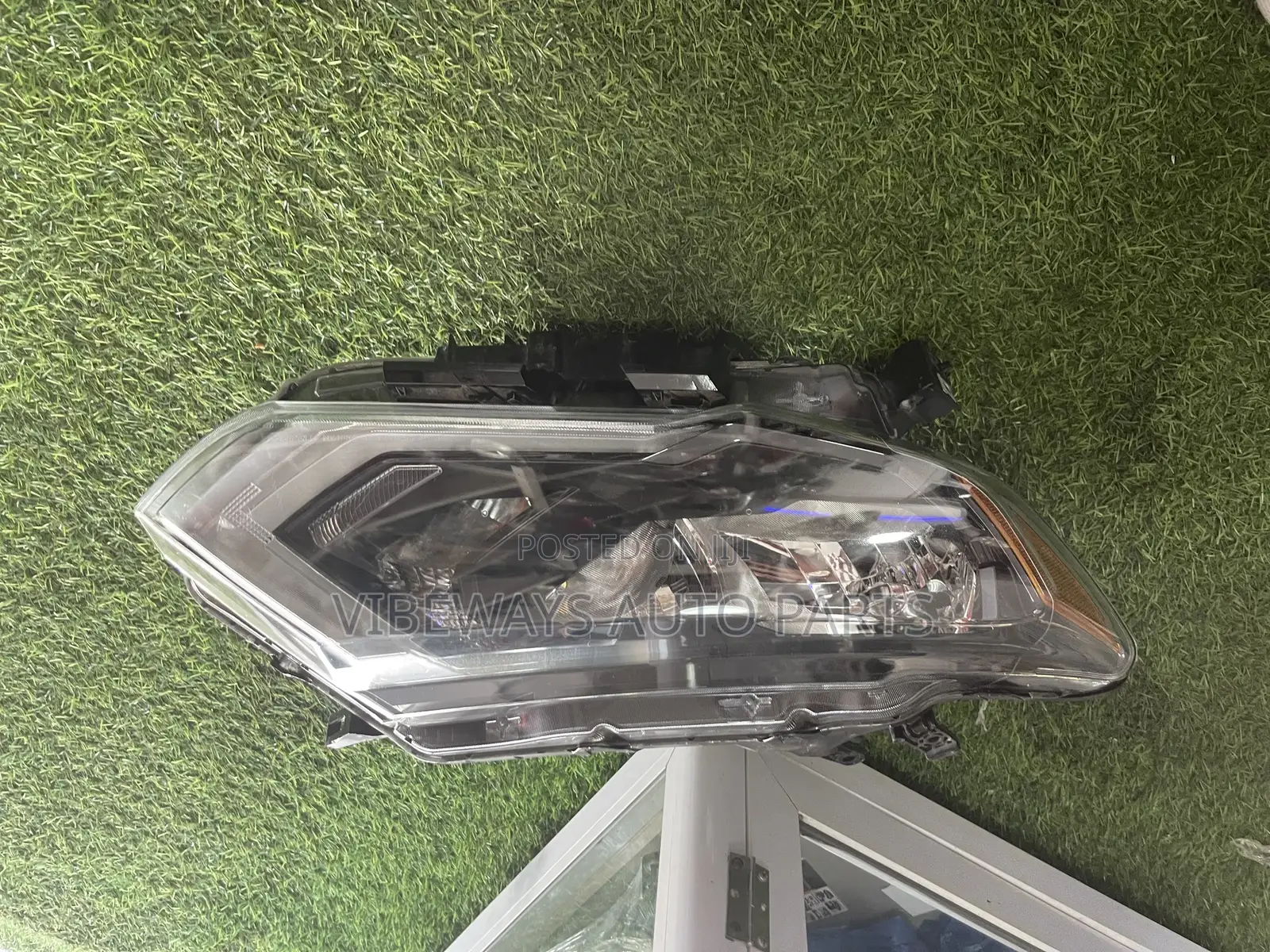 Nissan Rouge 2016-2018 Headlight Used