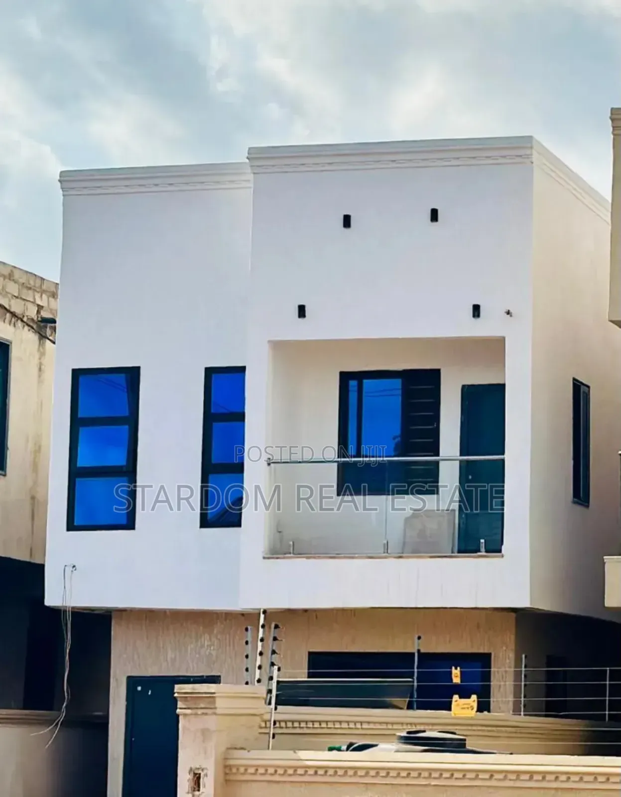 2bdrm Duplex in Ashaley Botwe for sale