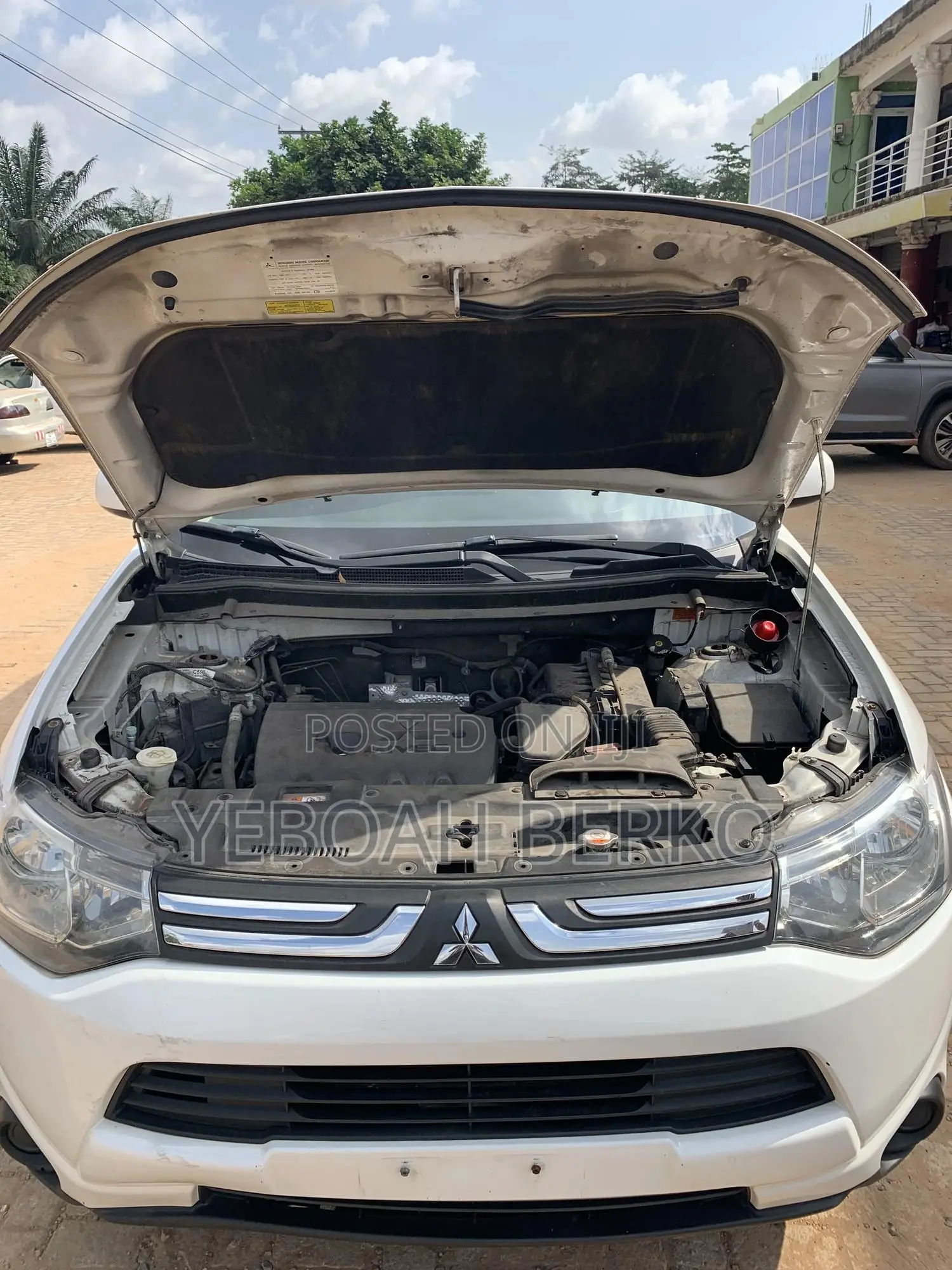 Mitsubishi Outlander 2014 White