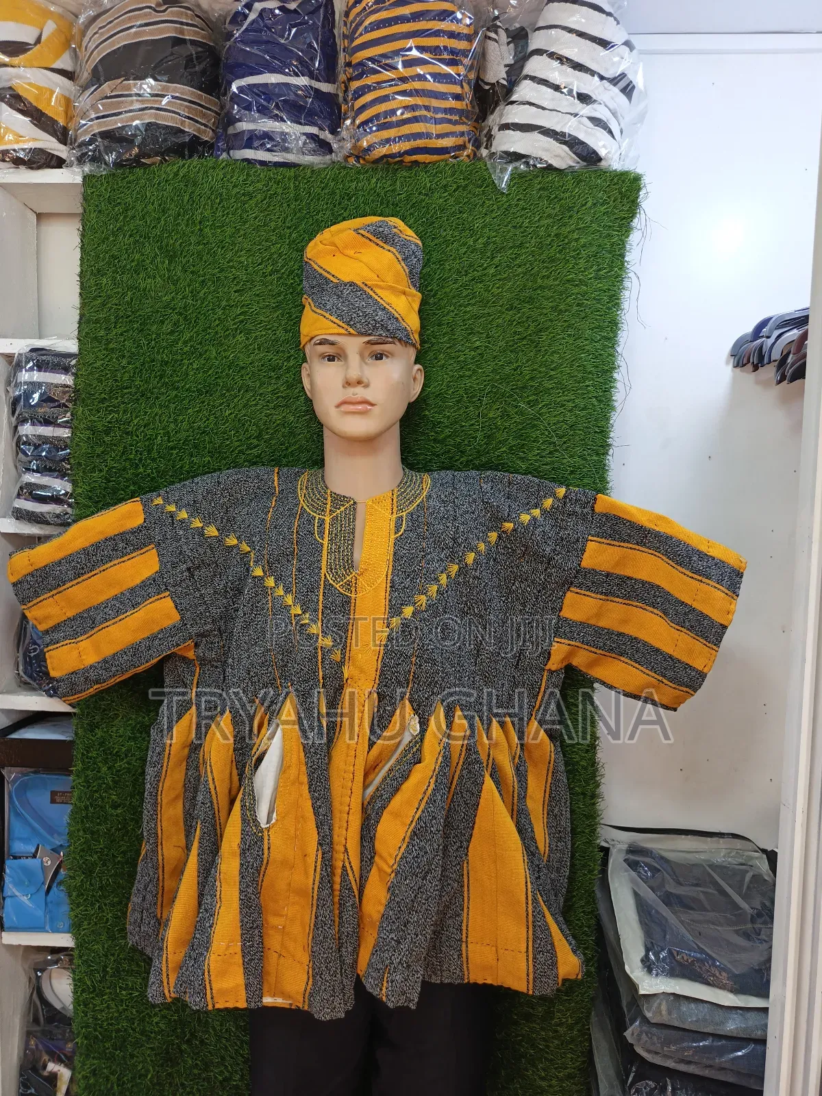 Premium Batakari Smocks – Authentic Handcrafted Design