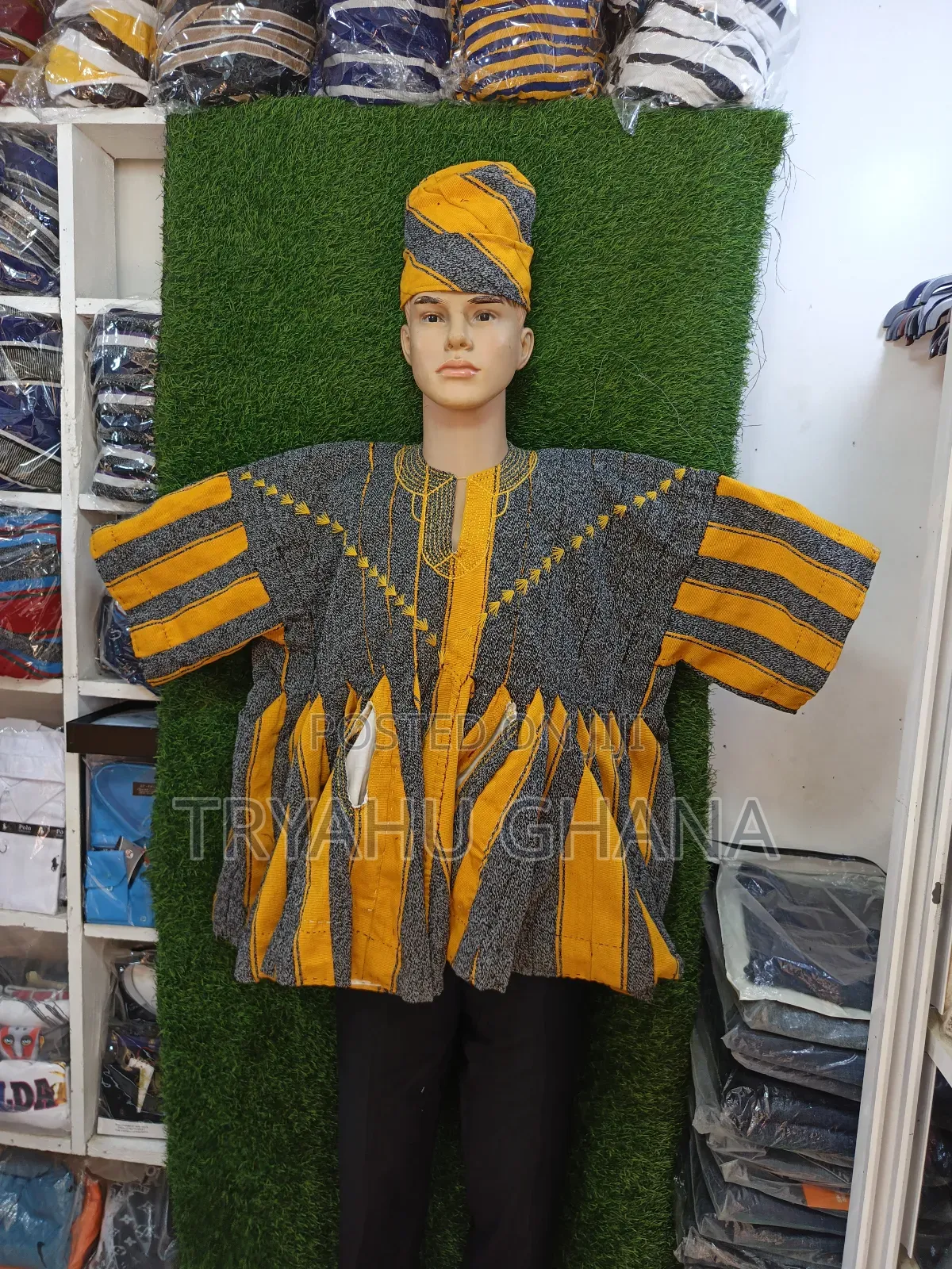 Premium Batakari Smocks – Authentic Handcrafted Design