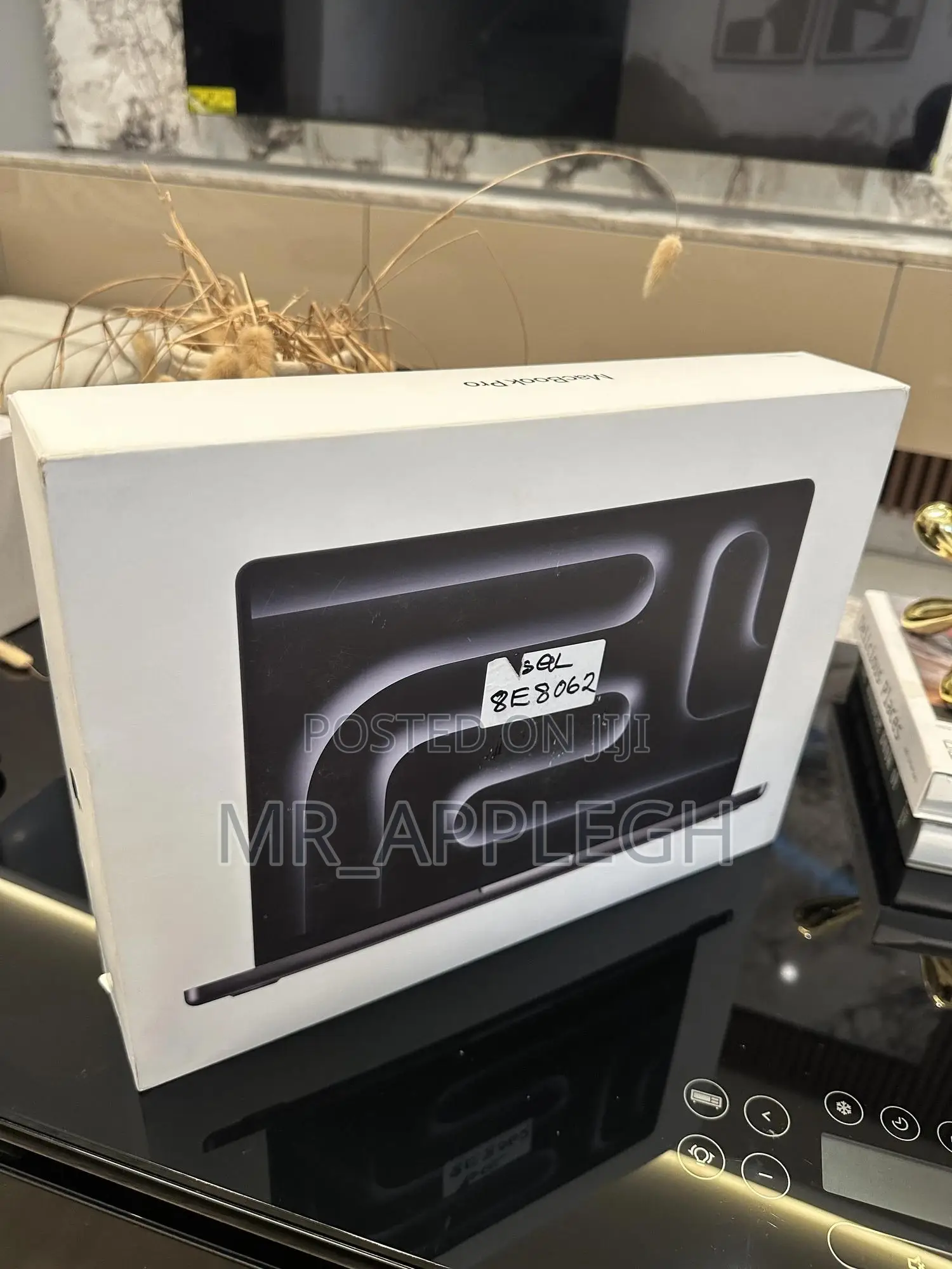 New Laptop Apple MacBook Pro 2025 M5 14-inch 16GB Apple M5 SSD 1T
