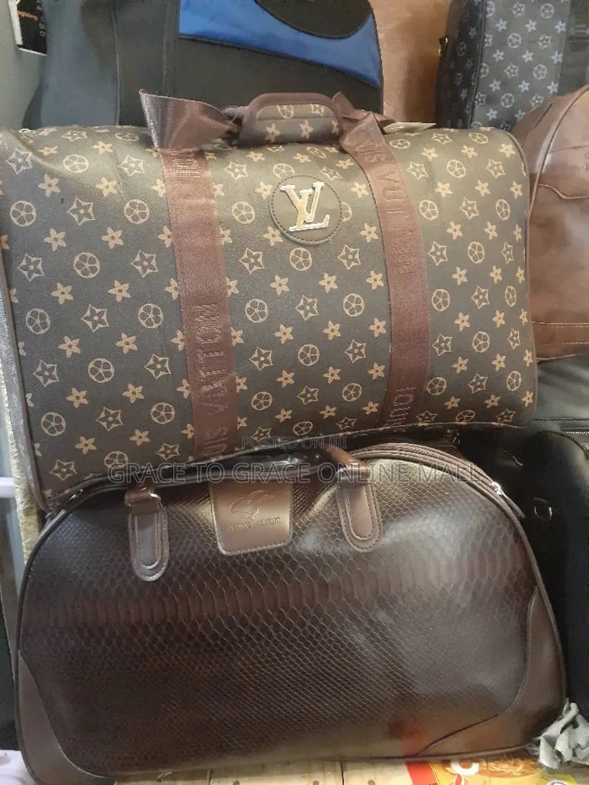 Traveling Bag
