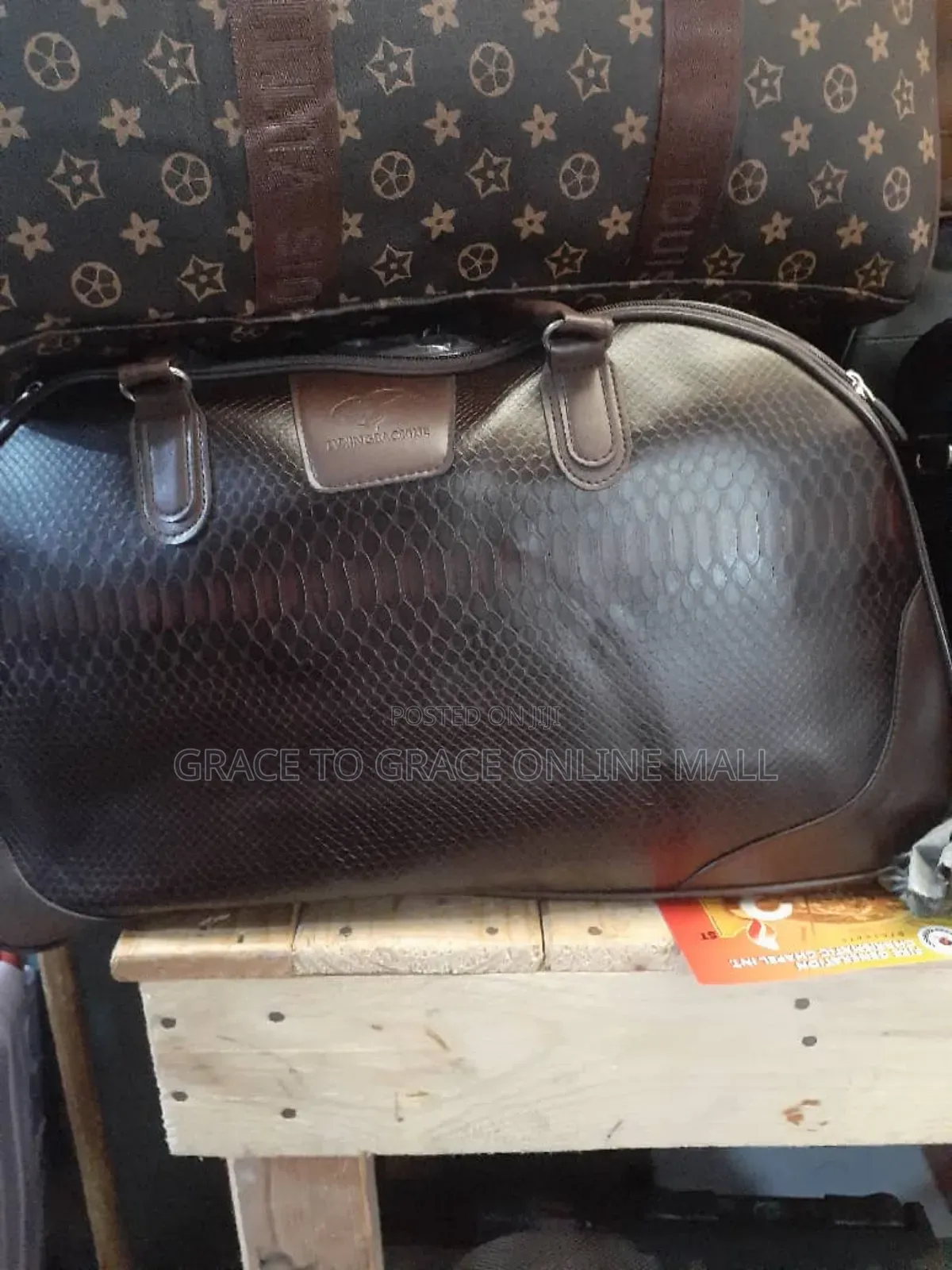 Traveling Bag