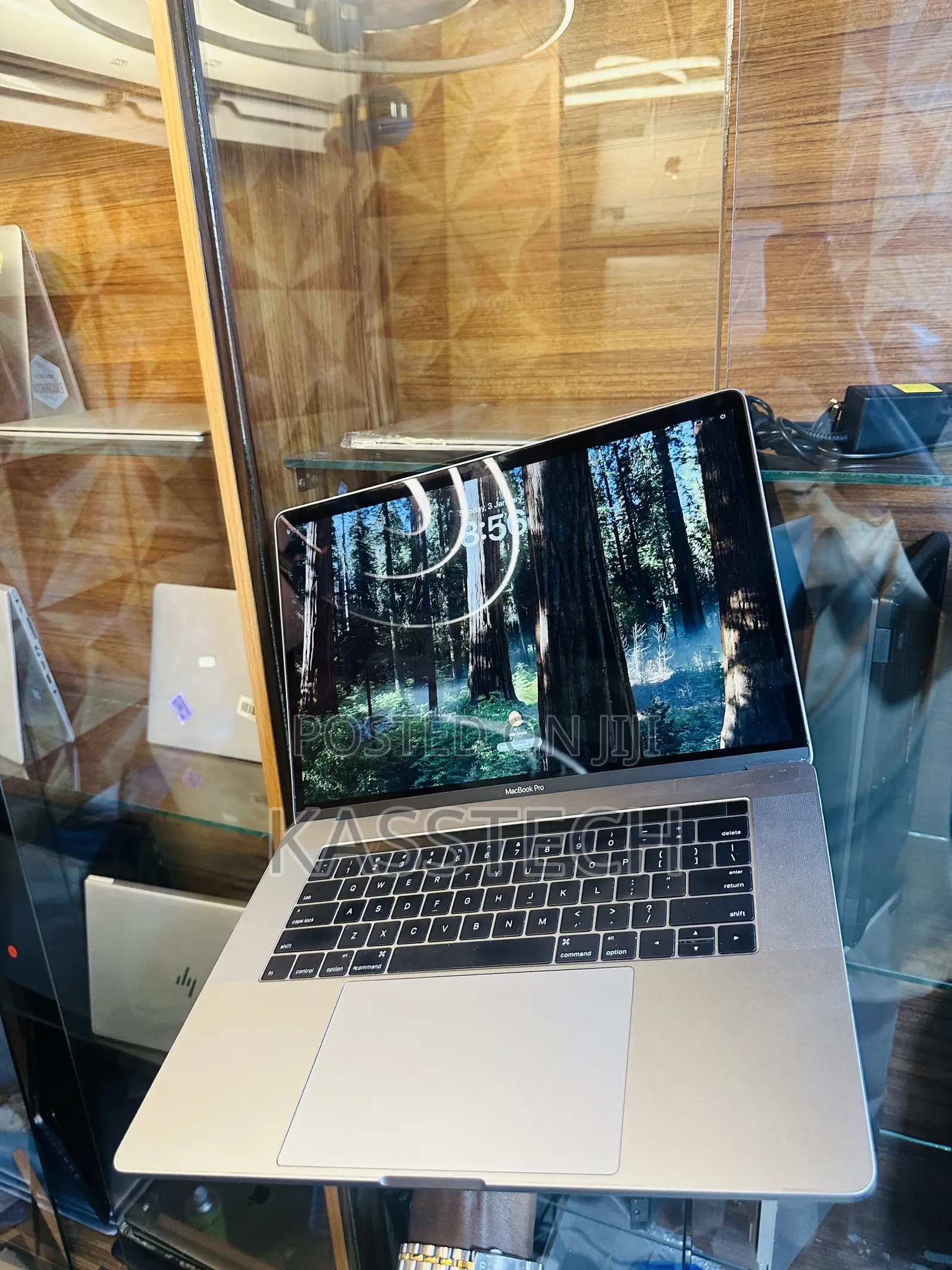 Laptop Apple MacBook 16GB Intel Core I7 SSD 512GB