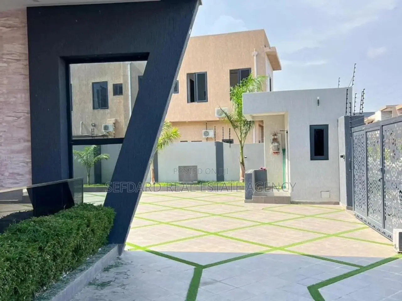 5bdrm Mansion in Tseaddo for sale