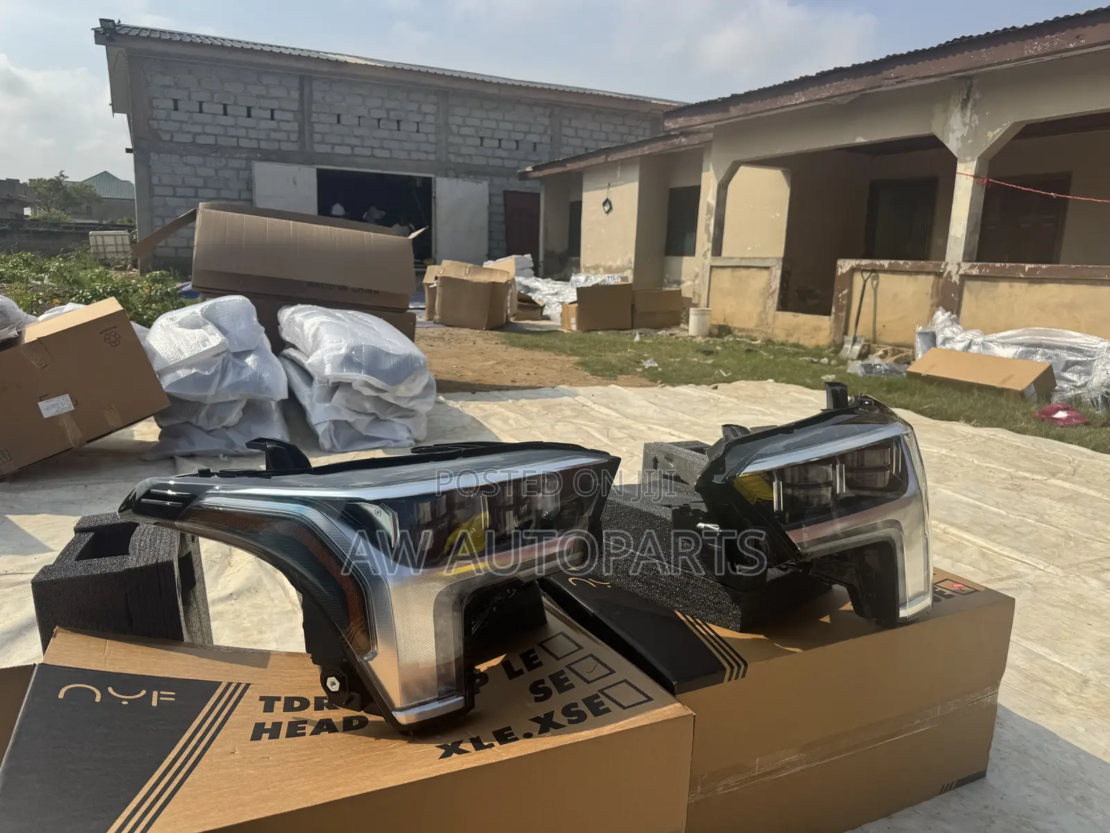 Toyota Tundra 2022-2025 Headlights Pair