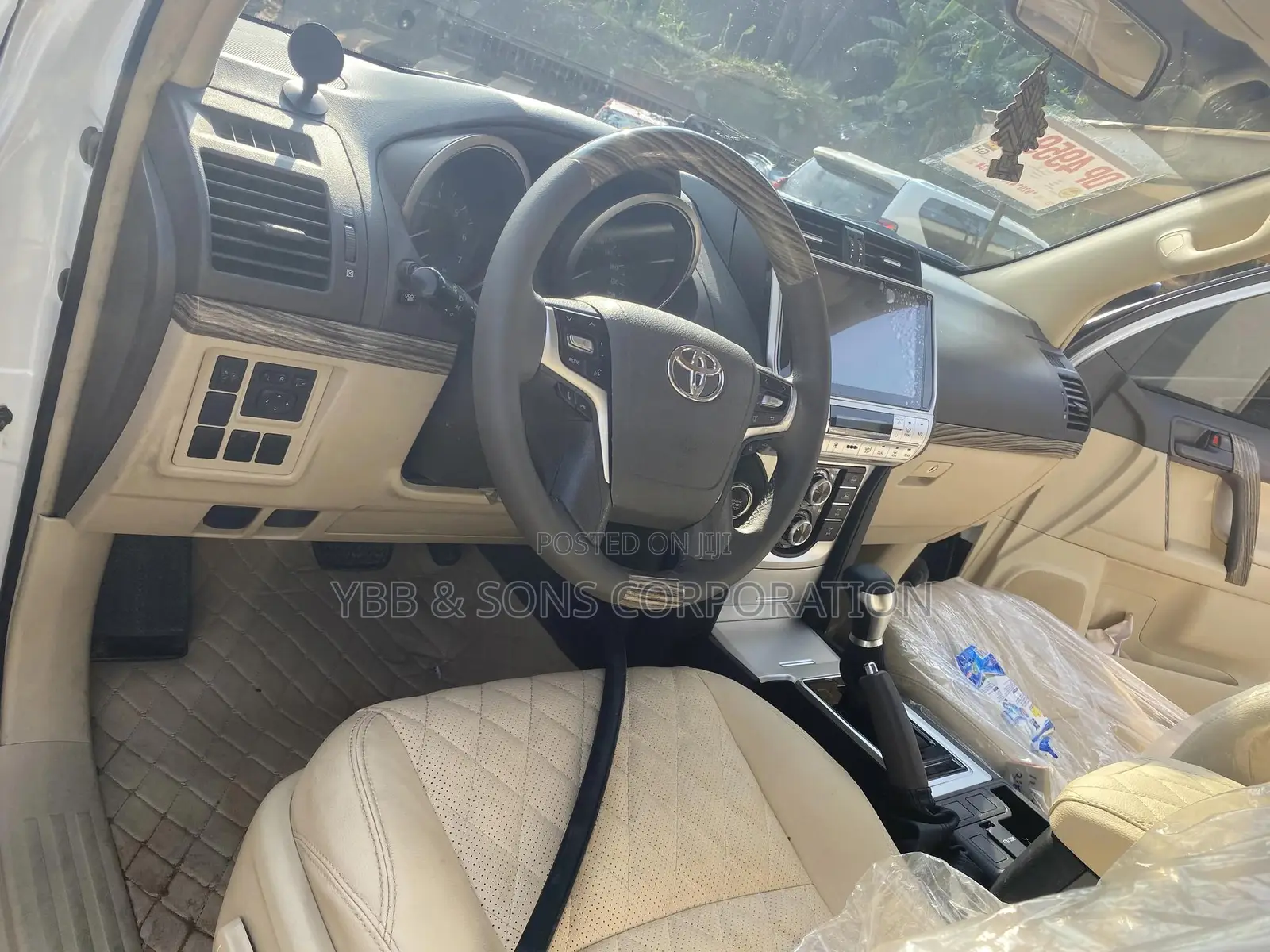 Toyota Land Cruiser Prado 2015 White