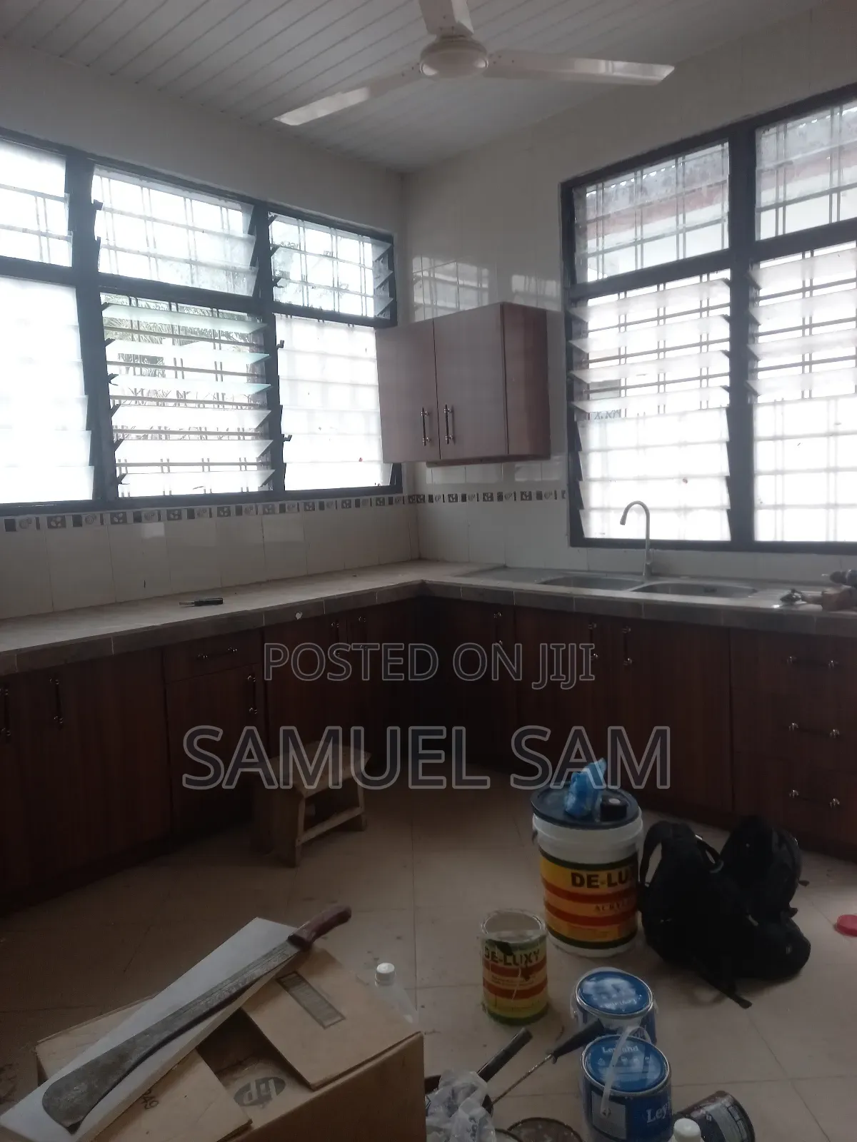 7bdrm House in Tema Community 12 for rent
