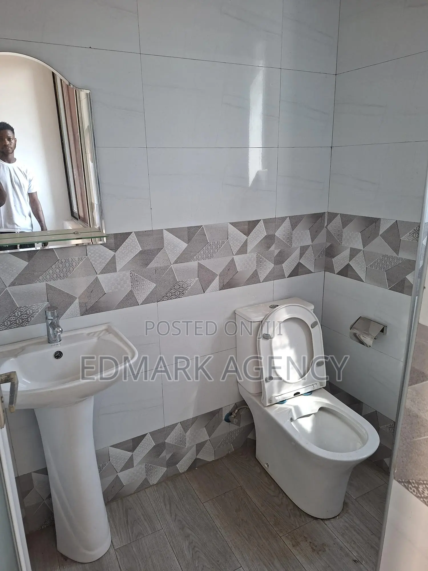 2bdrm Apartment in Haatso/North Legon, ECOMOG for rent