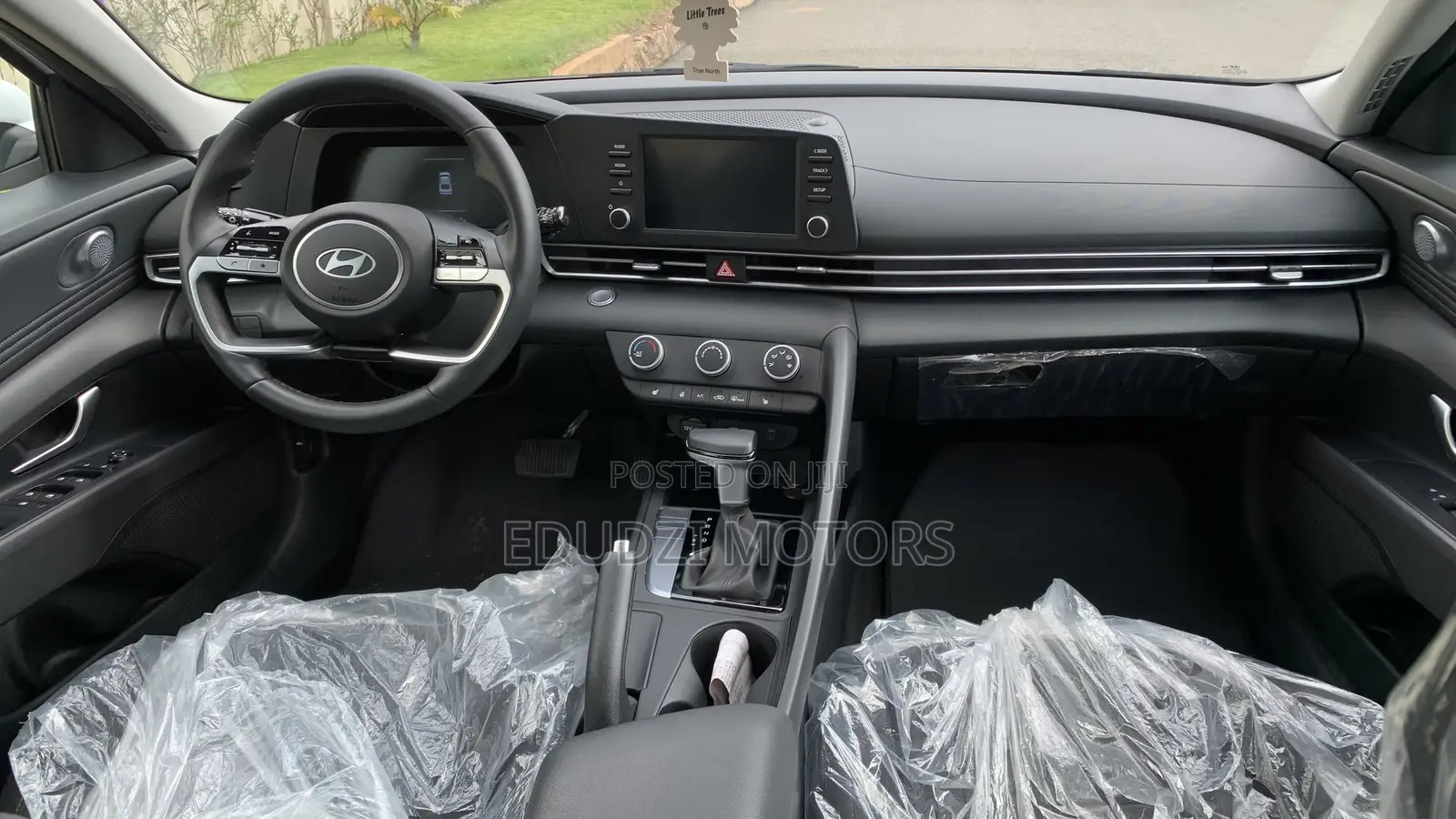 Hyundai Elantra SE IVT 2025 White