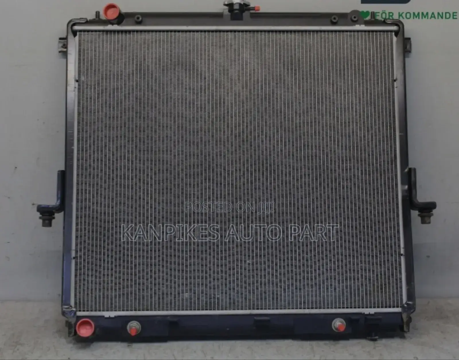 Original Nissan Navara (D40) Radiator Tank.
