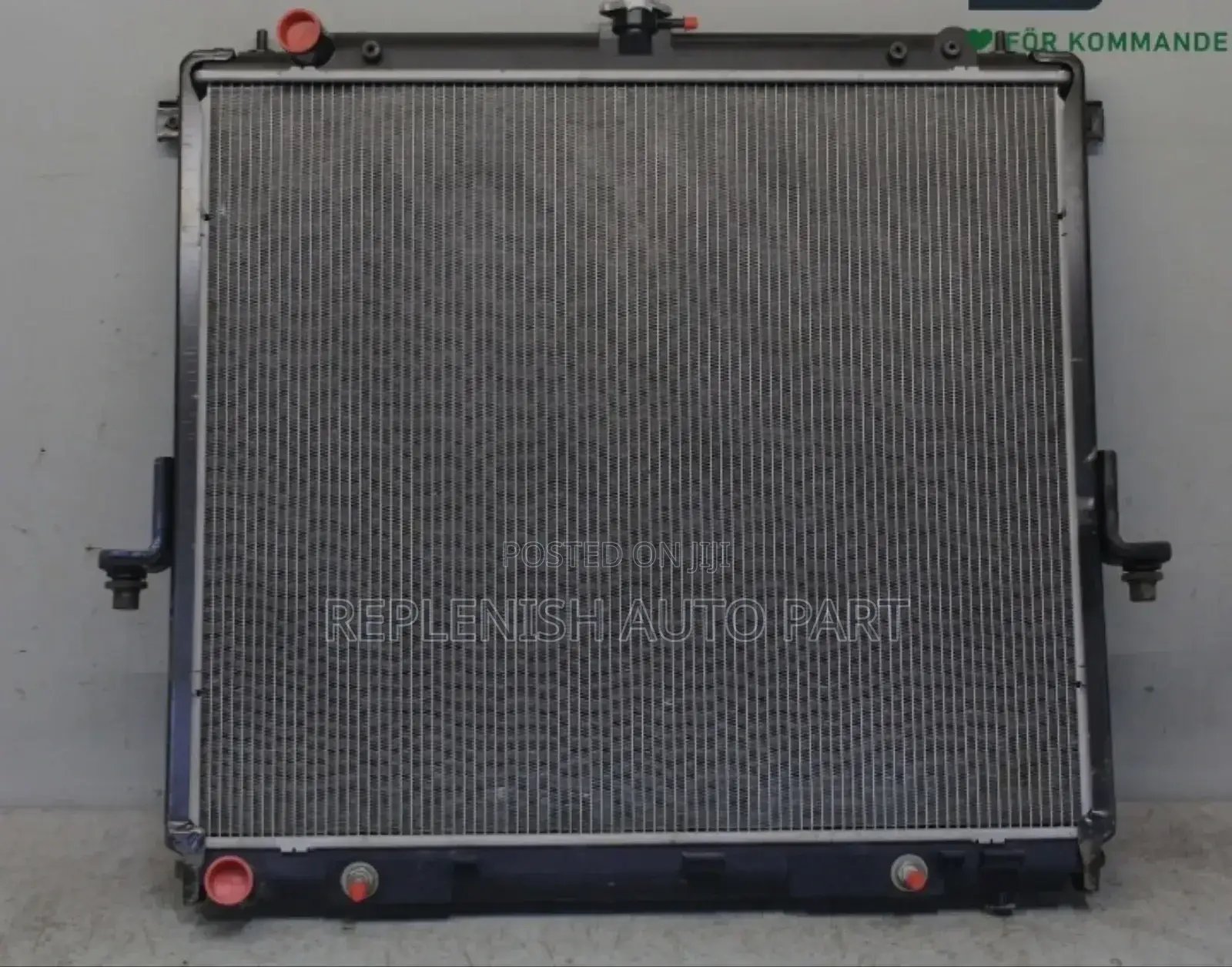 Original Nissan Navara (D40) Radiator Tank.