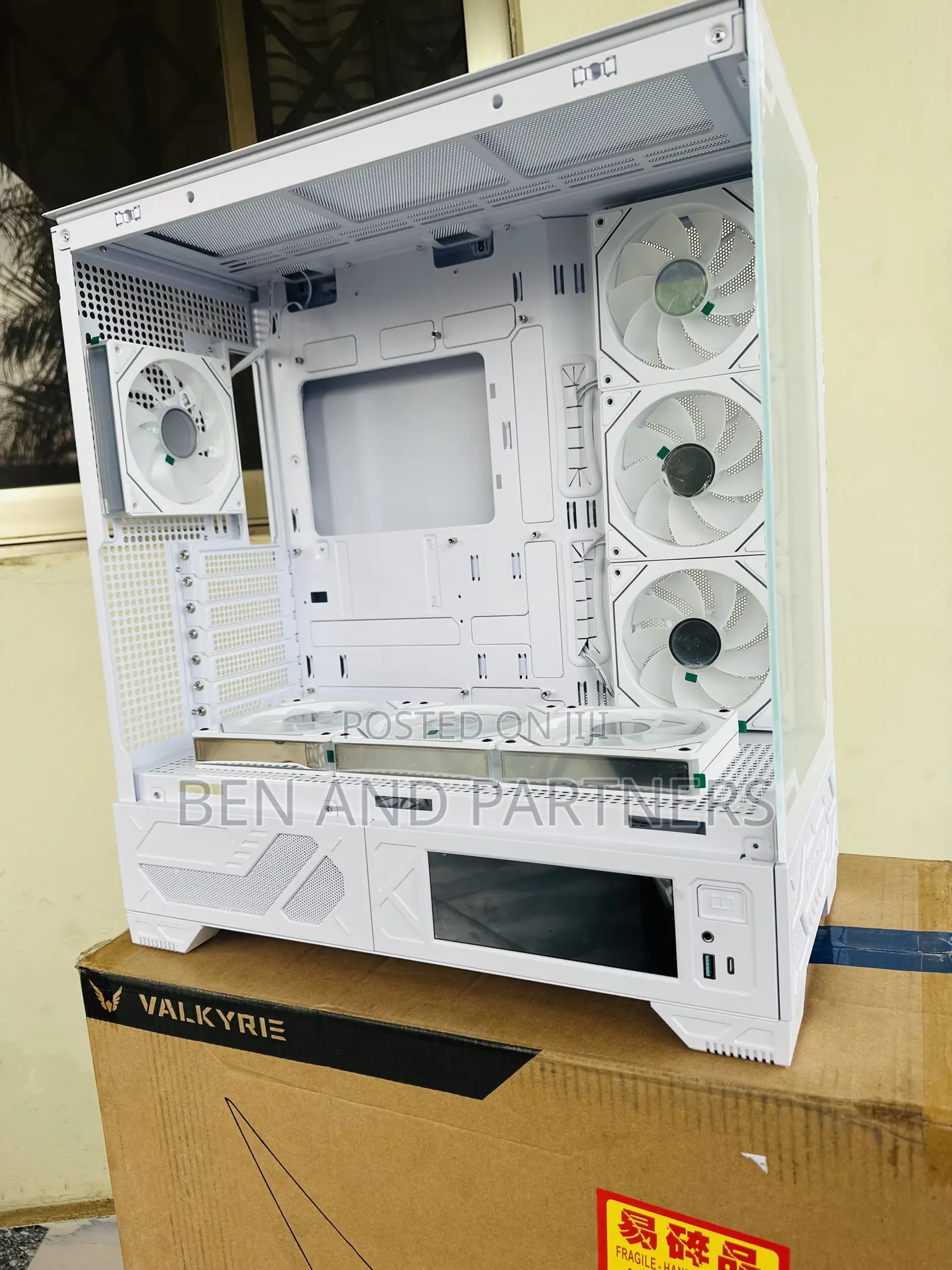 Valkyrie 6.2" Touchscreen Gaming Pc Case With 7-argb Fans