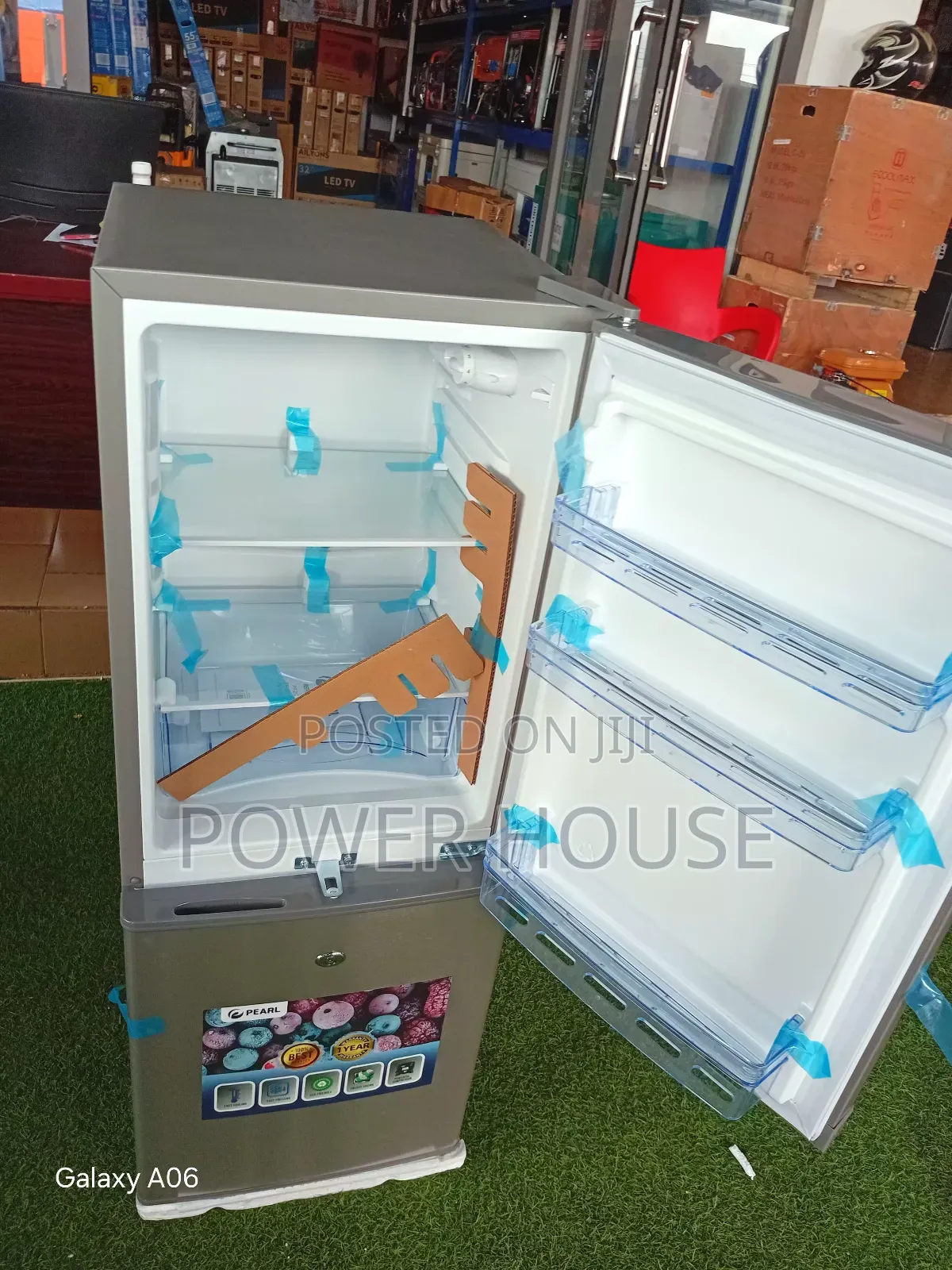 Pearl 1-Star Fridge Freezer 125l Model