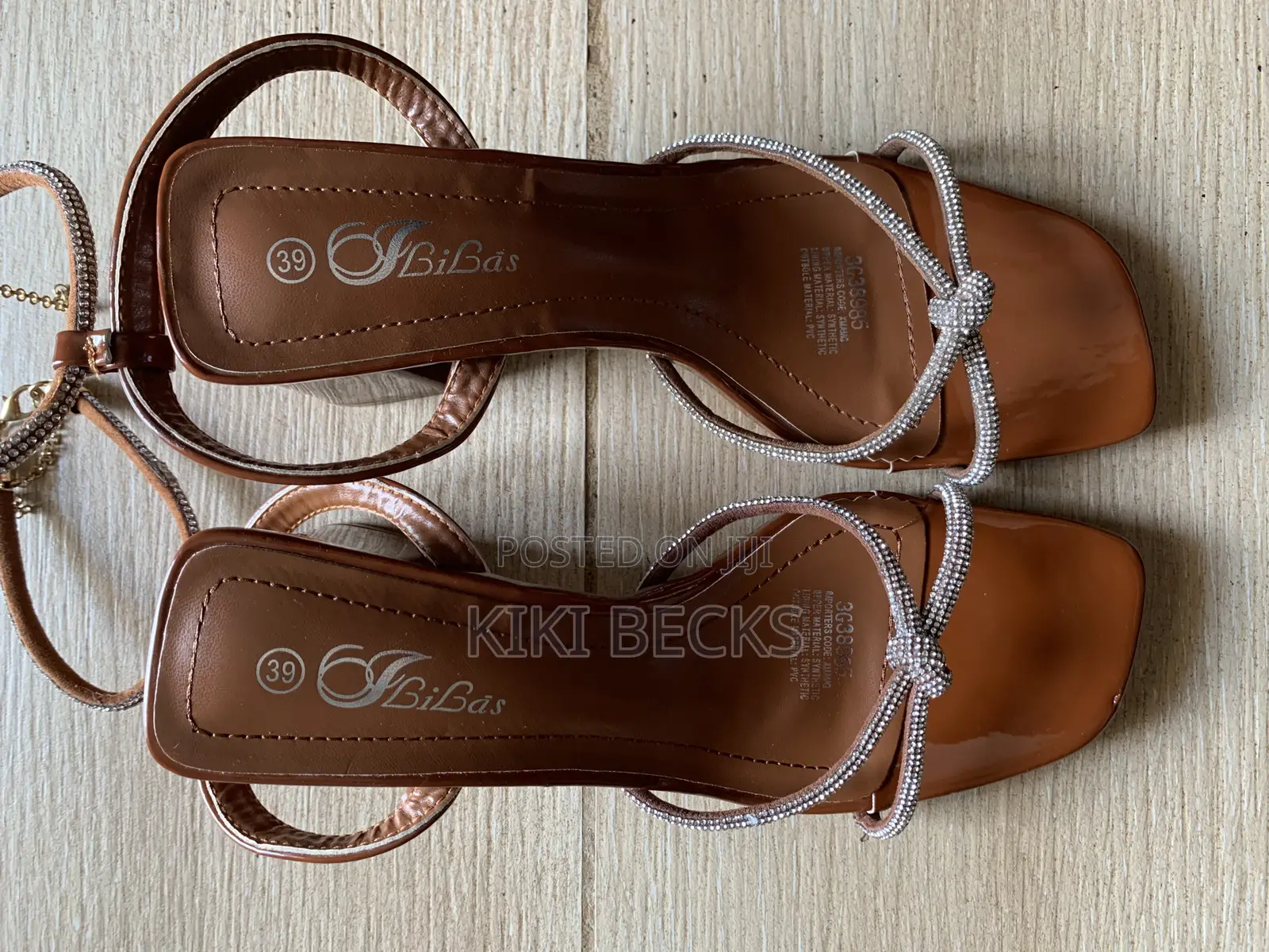 Ladies Heels With Adjustable Straps And Buckle