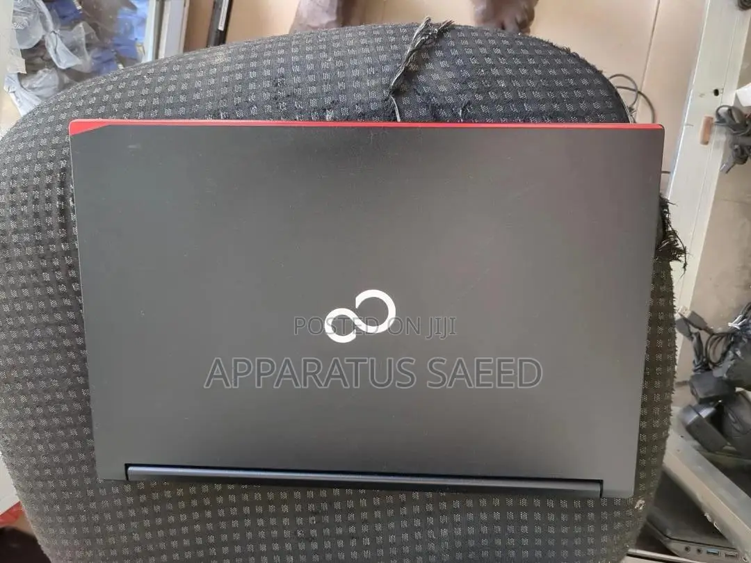 Laptop Fujitsu Lifebook A557 4GB Intel Core i5 HDD 320GB